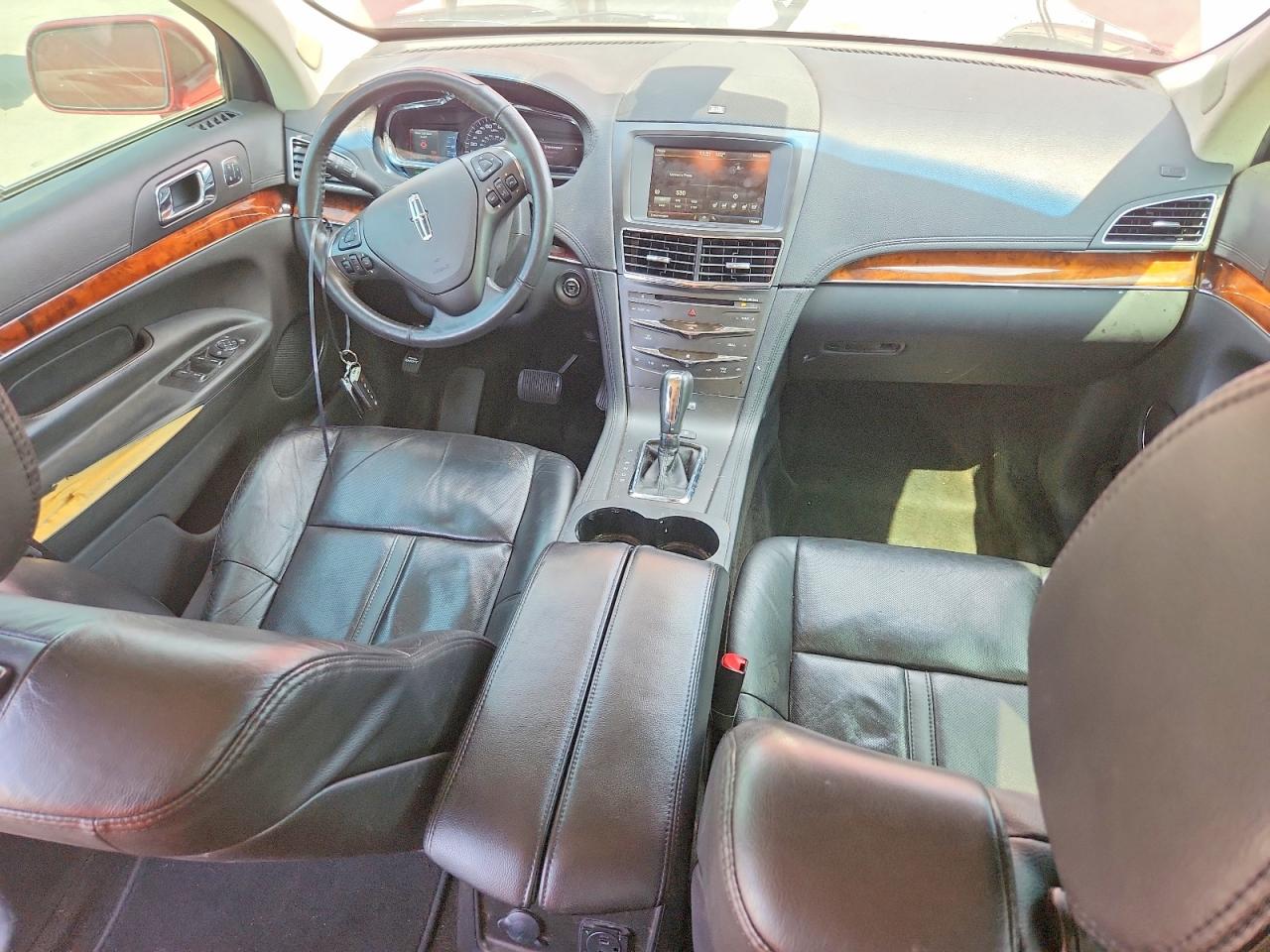 2014 Lincoln Mkt Red vin: 2LMHJ5AT9EBL57625