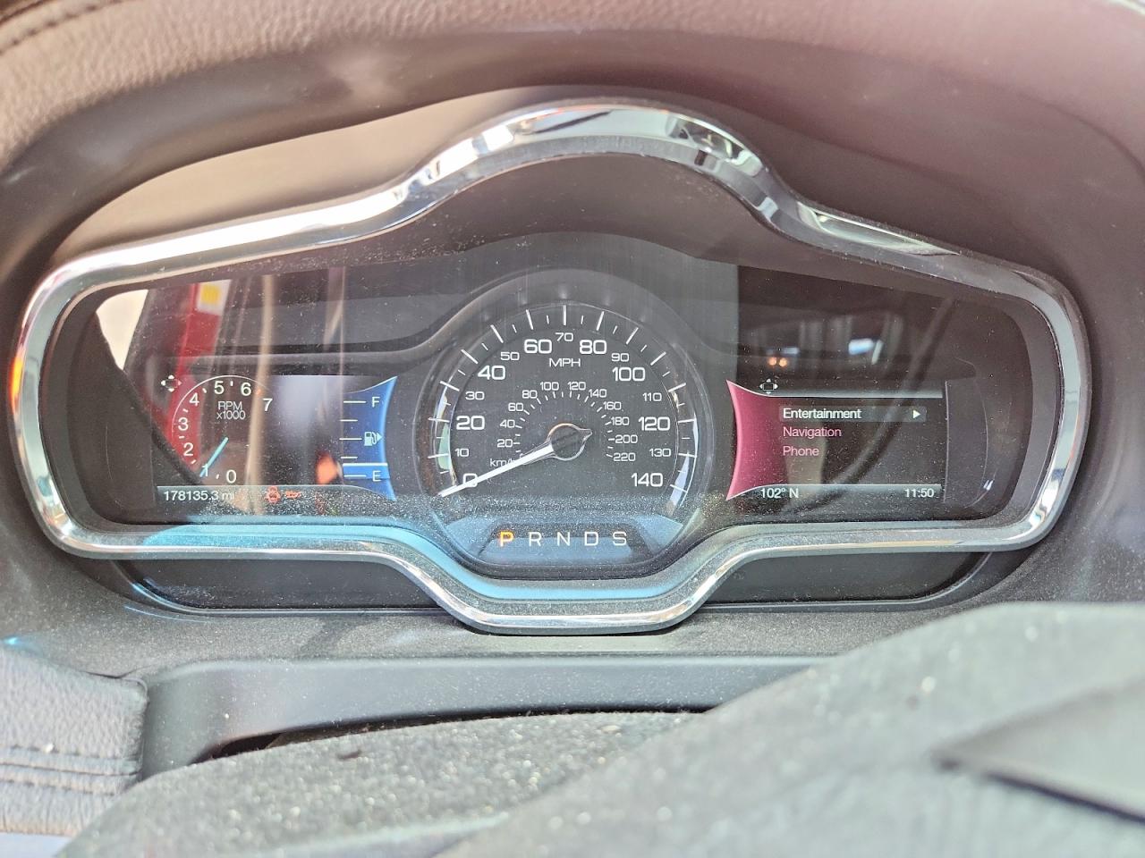 2014 Lincoln Mkt Red vin: 2LMHJ5AT9EBL57625