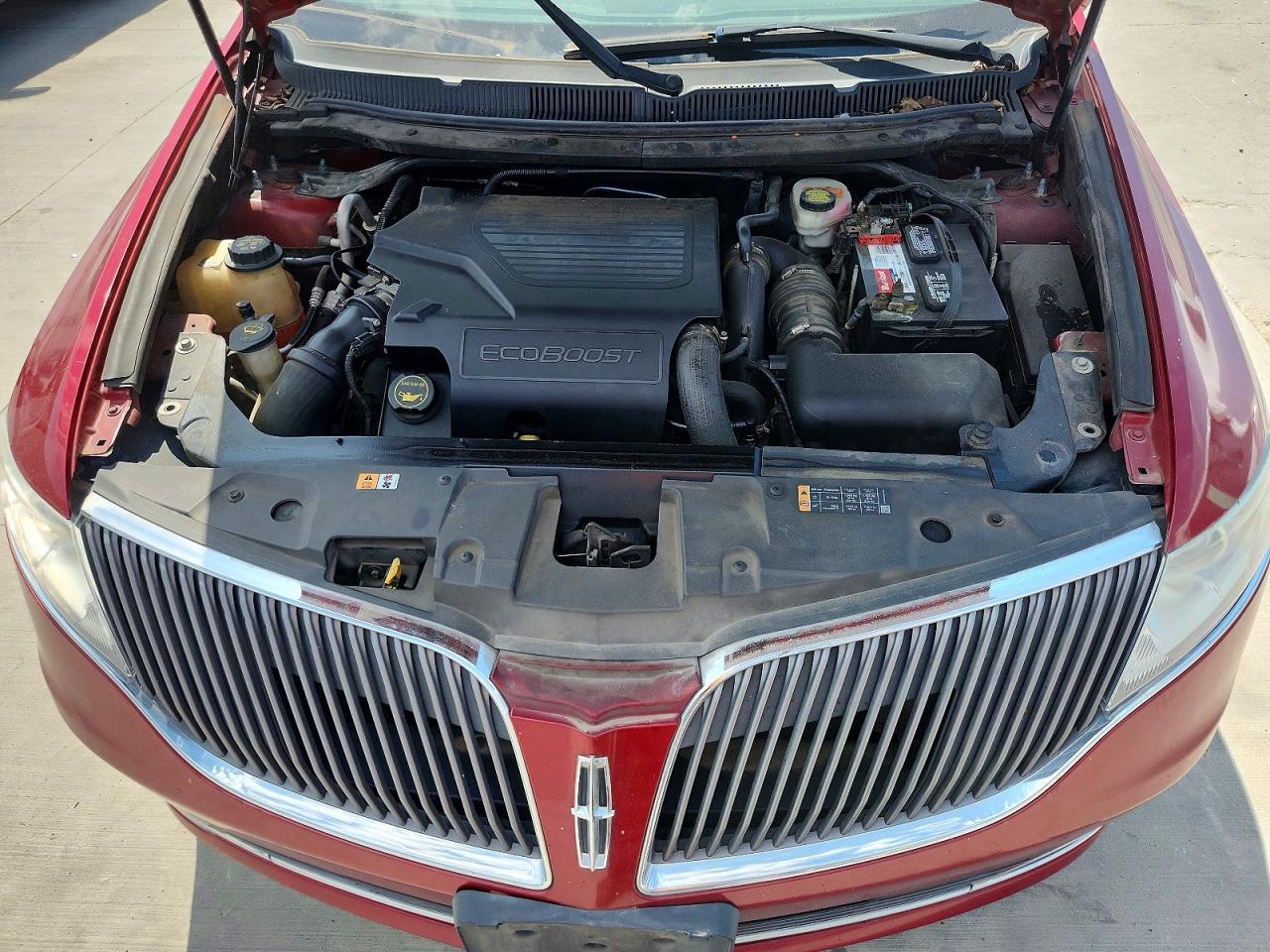 2014 Lincoln Mkt Red vin: 2LMHJ5AT9EBL57625