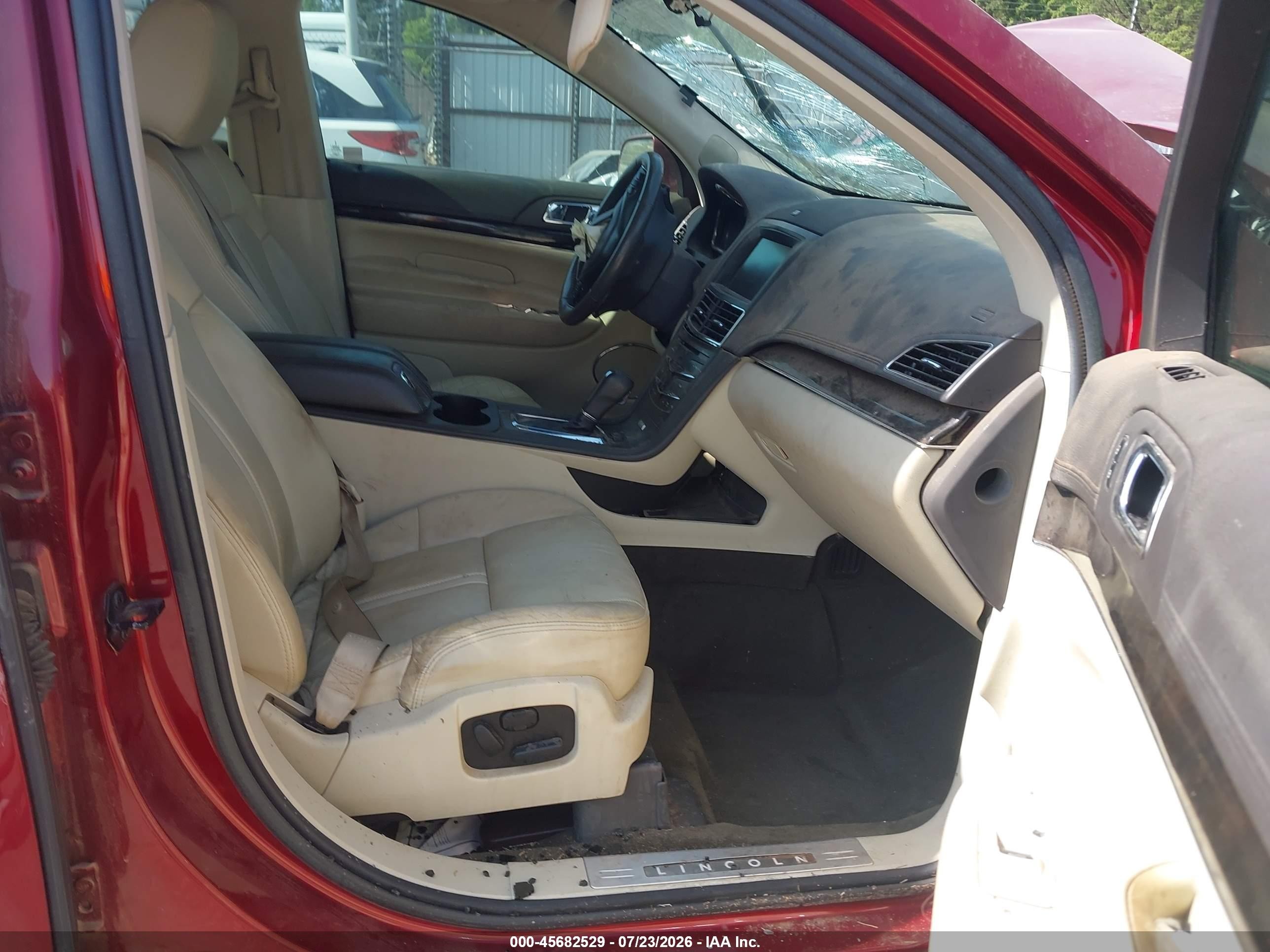 2014 Lincoln Mkt Ecoboost Красный vin: 2LMHJ5ATXEBL56659