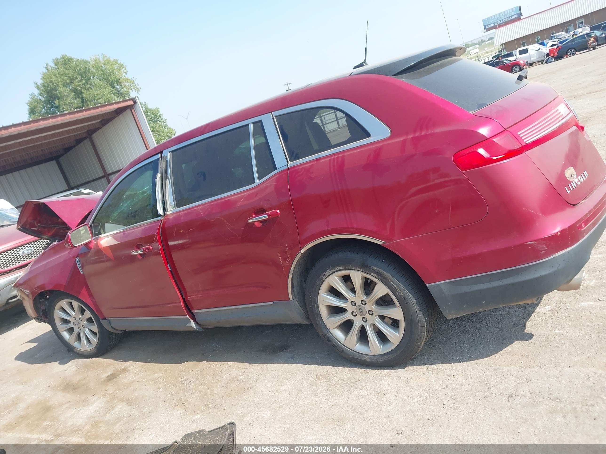 2014 Lincoln Mkt Ecoboost Красный vin: 2LMHJ5ATXEBL56659