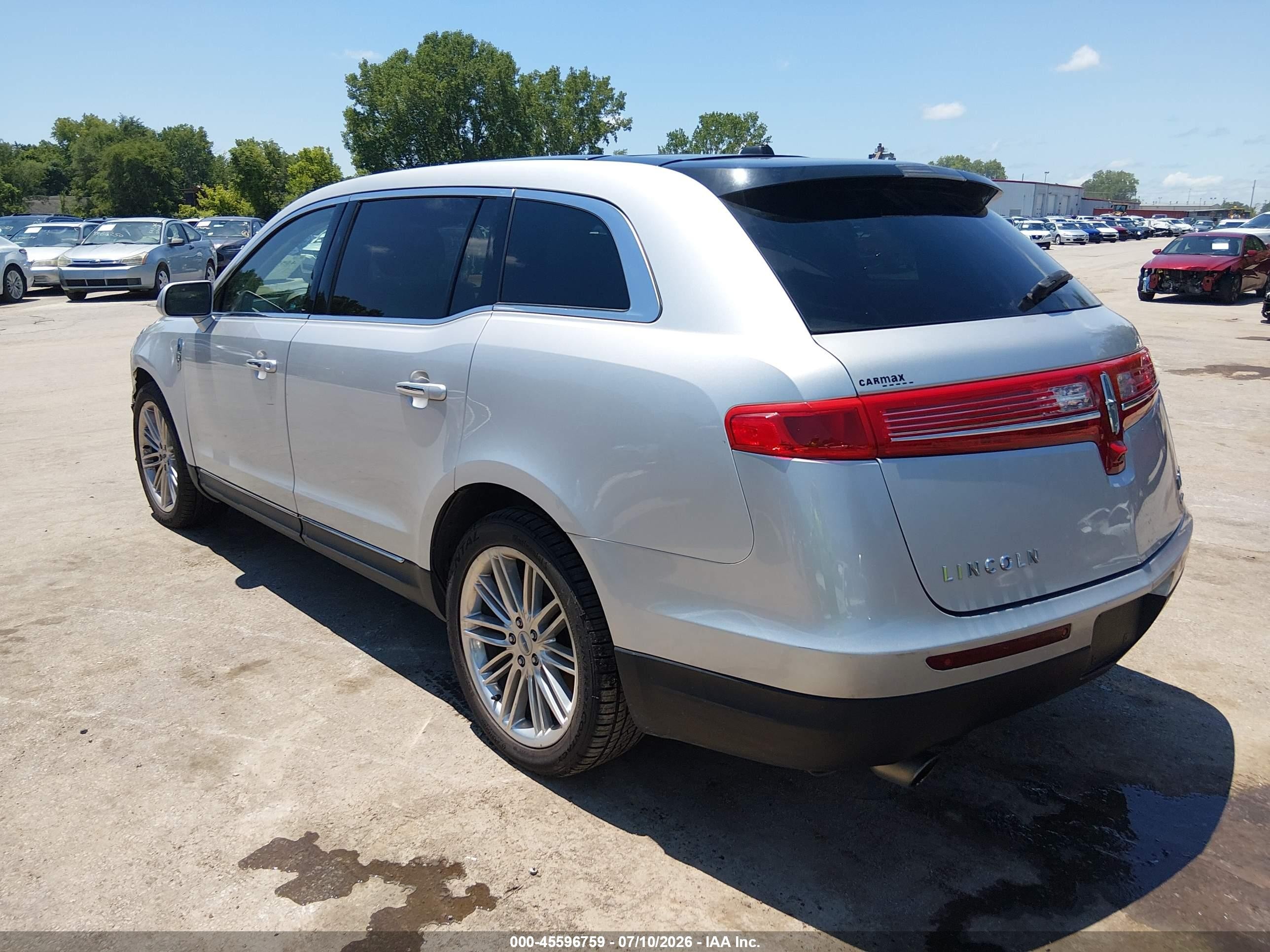 2015 Lincoln Mkt Ecoboost Silver vin: 2LMHJ5ATXFBL04739