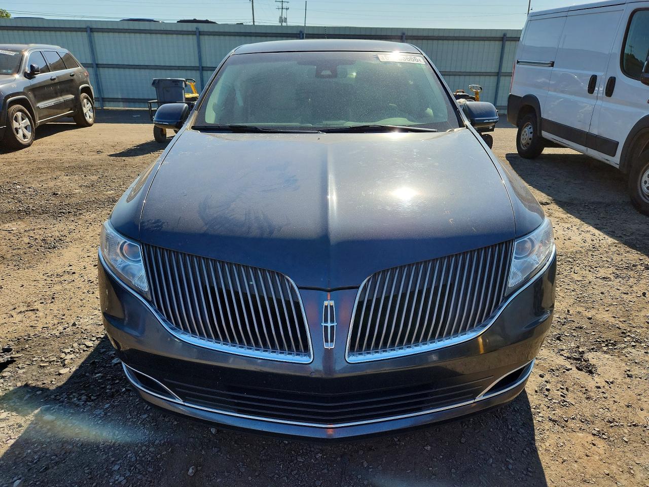 2014 Lincoln Mkt Blue vin: 2LMHJ5FK0EBL54807