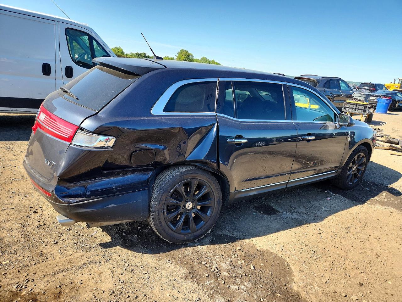 2014 Lincoln Mkt Blue vin: 2LMHJ5FK0EBL54807