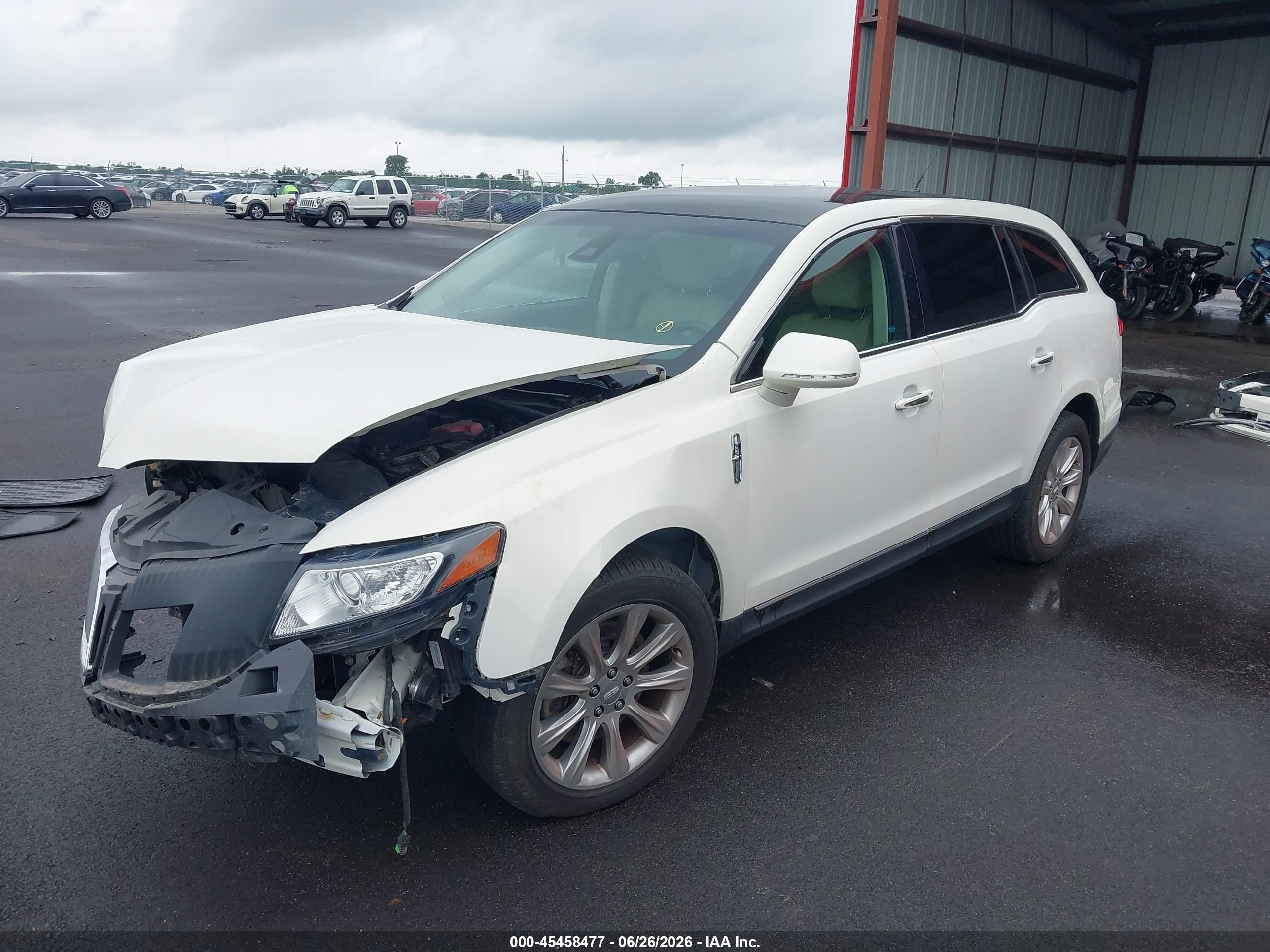 2014 Lincoln Mkt   White vin: 2LMHJ5FK1EBL51723