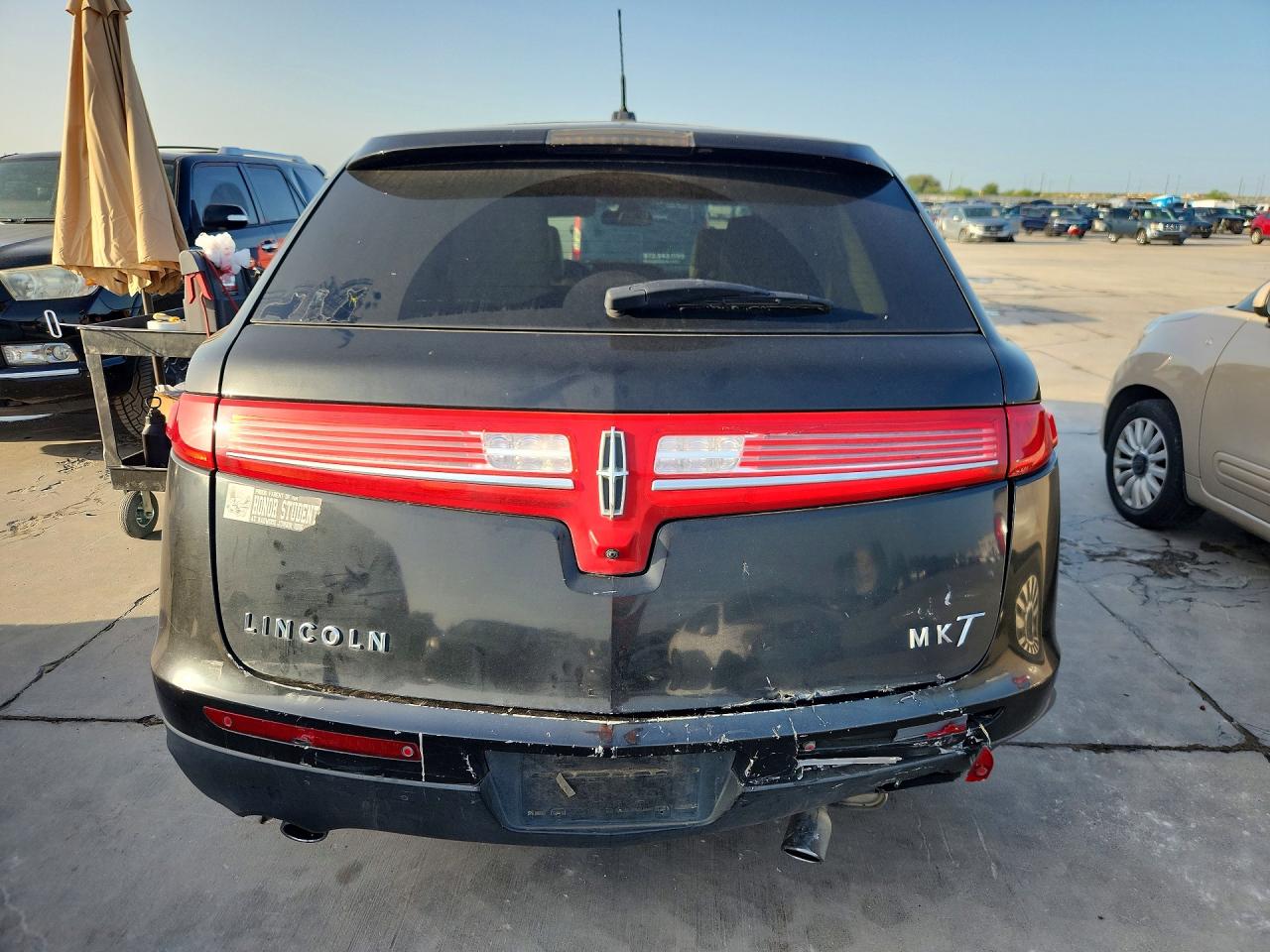 2013 Lincoln Mkt Black vin: 2LMHJ5FK5DBL51903