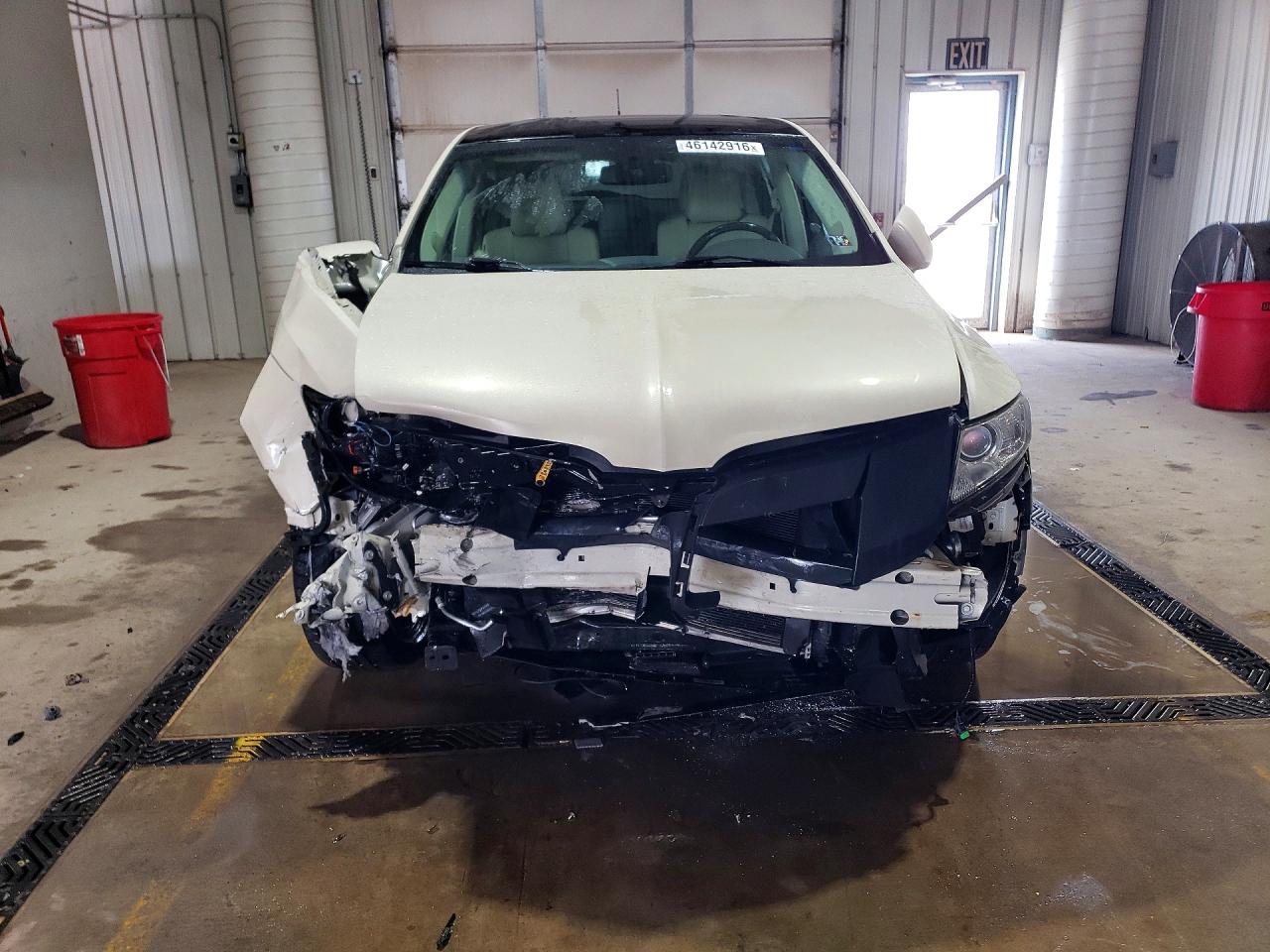 2015 Lincoln Mkt Cream vin: 2LMHJ5FK5FBL03191