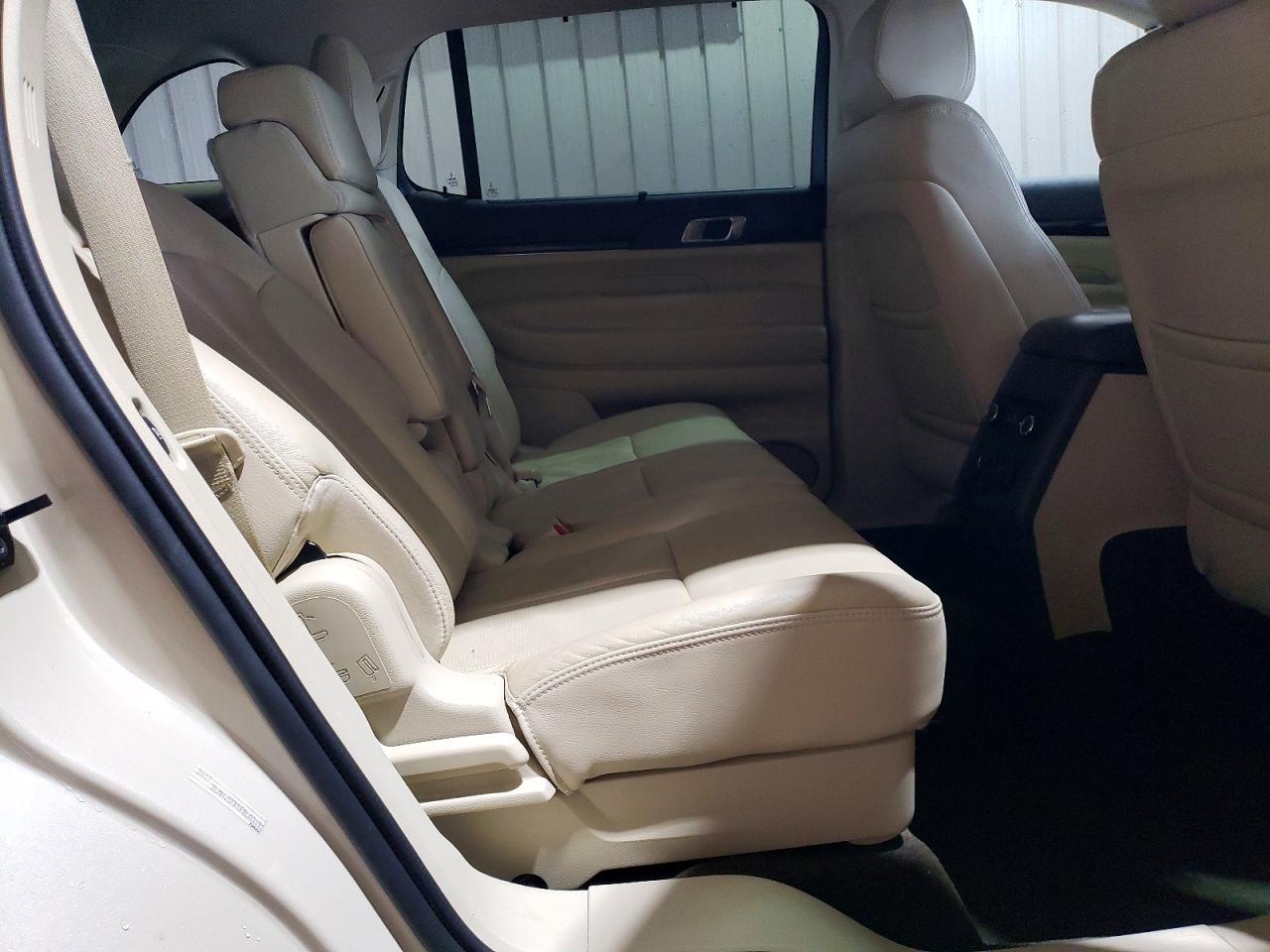2015 Lincoln Mkt Cream vin: 2LMHJ5FK5FBL03191