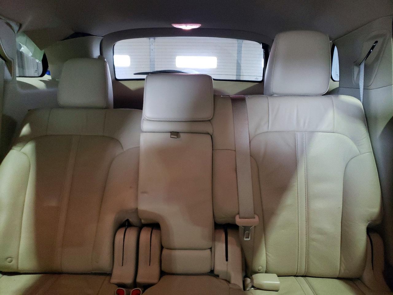 2015 Lincoln Mkt Cream vin: 2LMHJ5FK5FBL03191