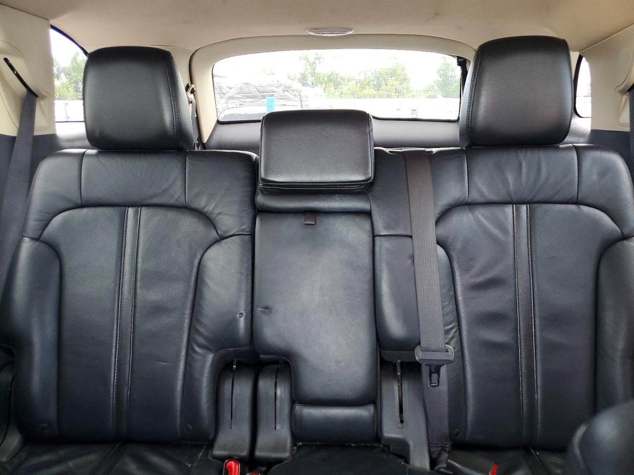2013 Lincoln Mkt Silver vin: 2LMHJ5FK6DBL56298