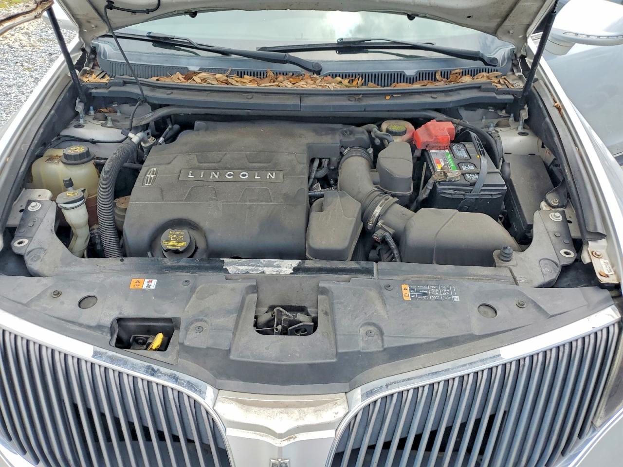 2013 Lincoln Mkt Silver vin: 2LMHJ5FK6DBL56298