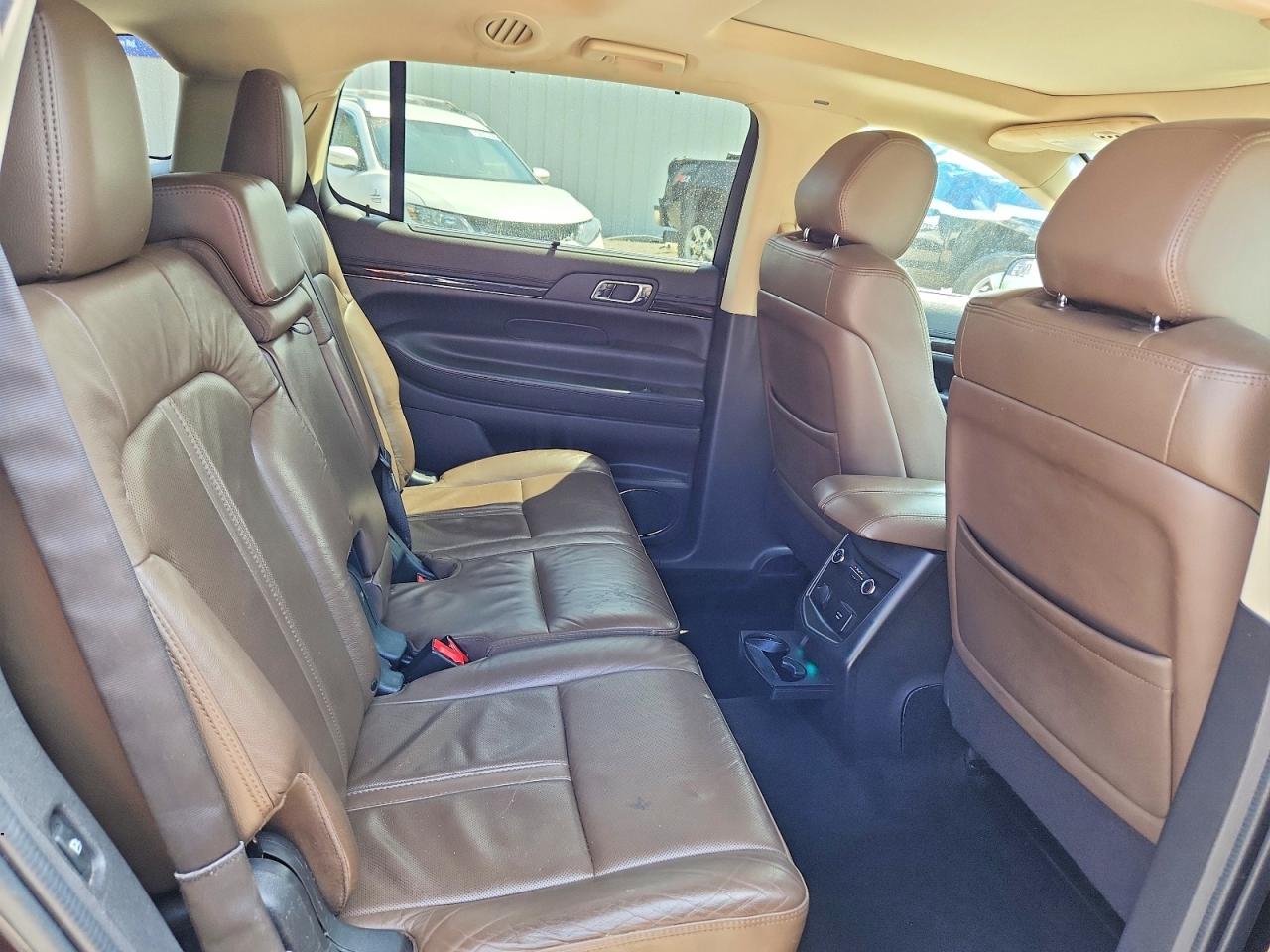 2014 Lincoln Mkt Black vin: 2LMHJ5FK6EBL58554
