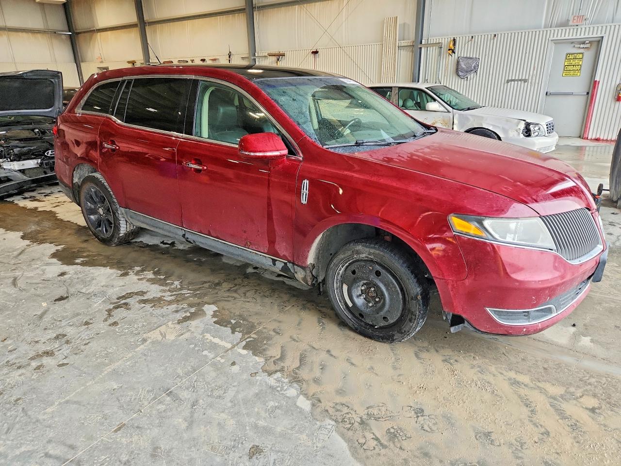 2015 Lincoln Mkt Red vin: 2LMHJ5FK8FBL03881