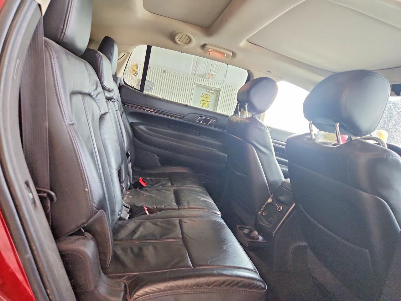 2015 Lincoln Mkt Red vin: 2LMHJ5FK8FBL03881