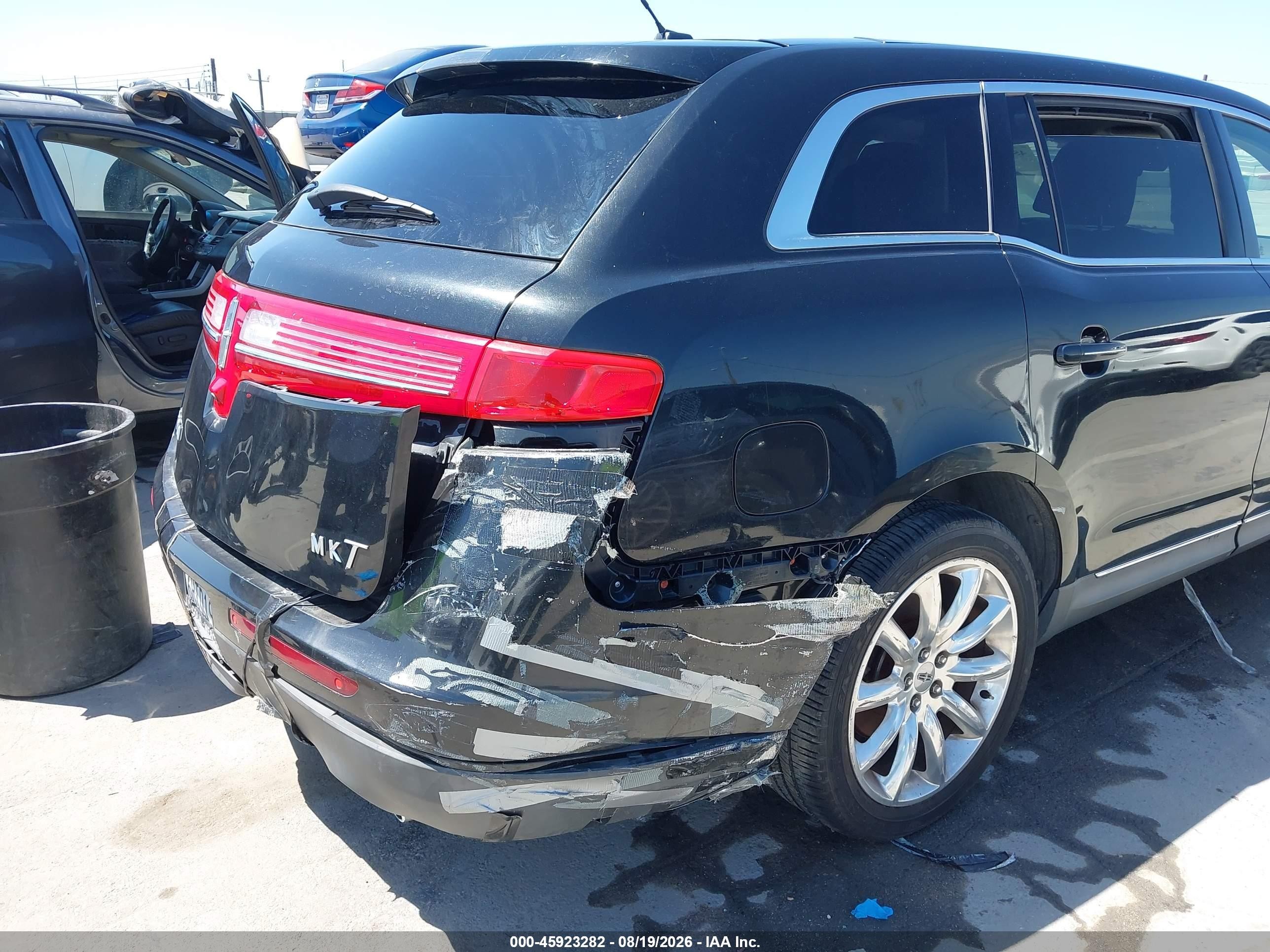 2010 Lincoln Mkt   Черный vin: 2LMHJ5FR1ABJ14561