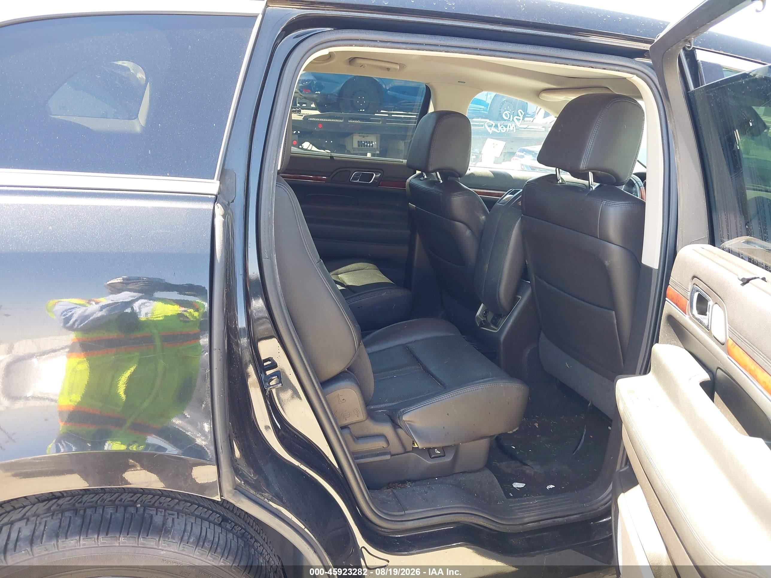 2010 Lincoln Mkt   Черный vin: 2LMHJ5FR1ABJ14561