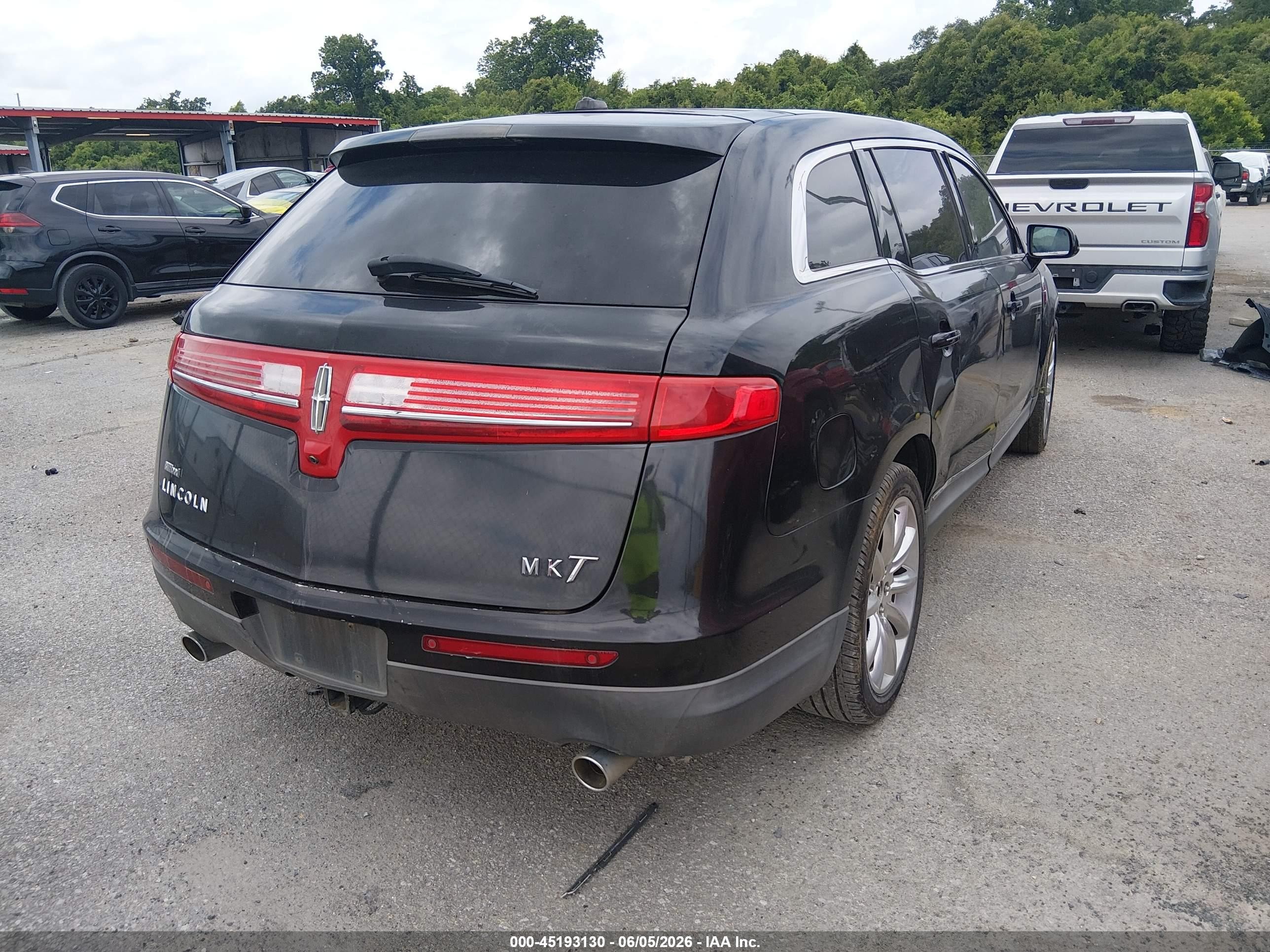 2010 Lincoln Mkt   Black vin: 2LMHJ5FR1ABJ16388