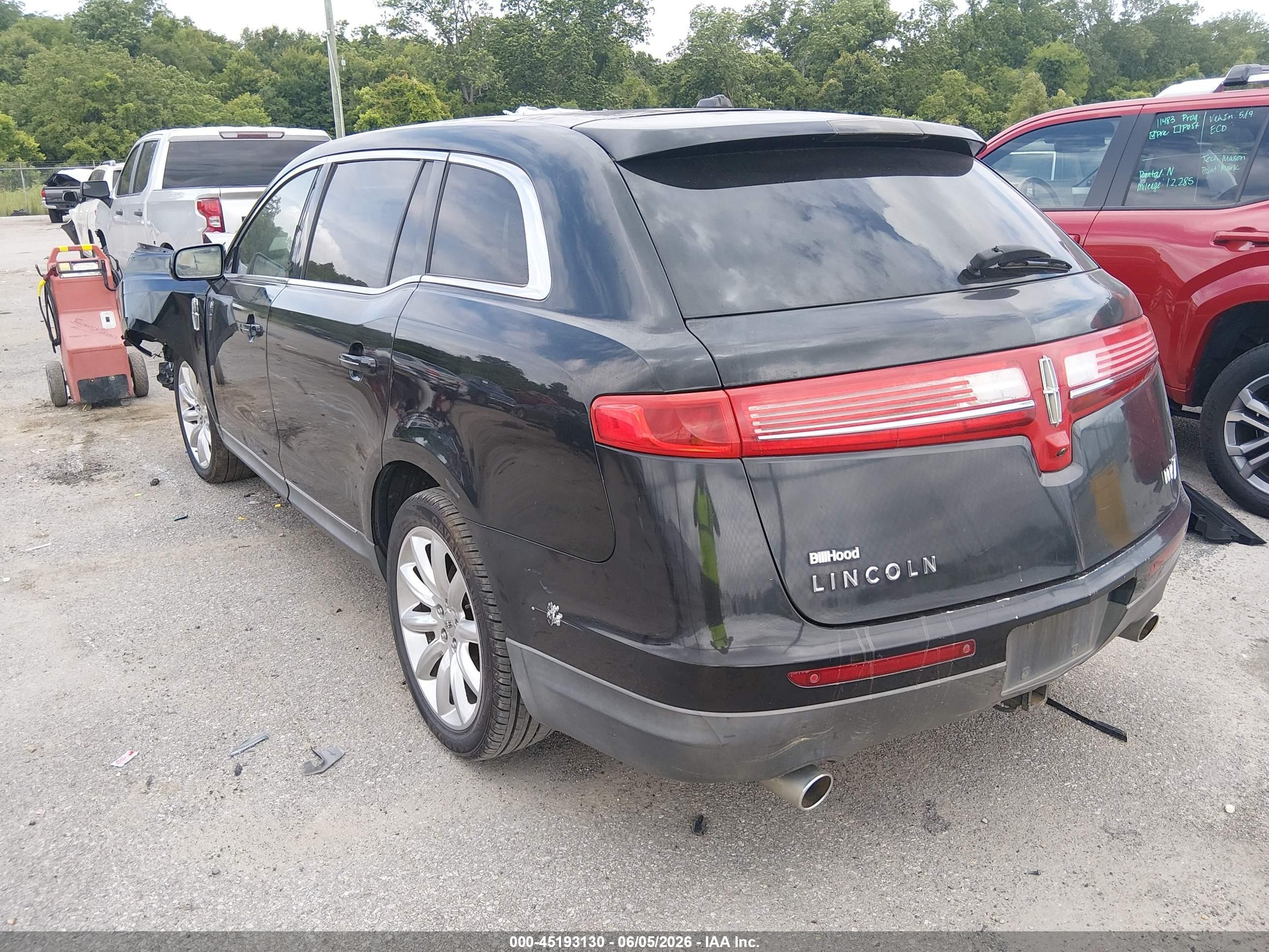2010 Lincoln Mkt   Black vin: 2LMHJ5FR1ABJ16388