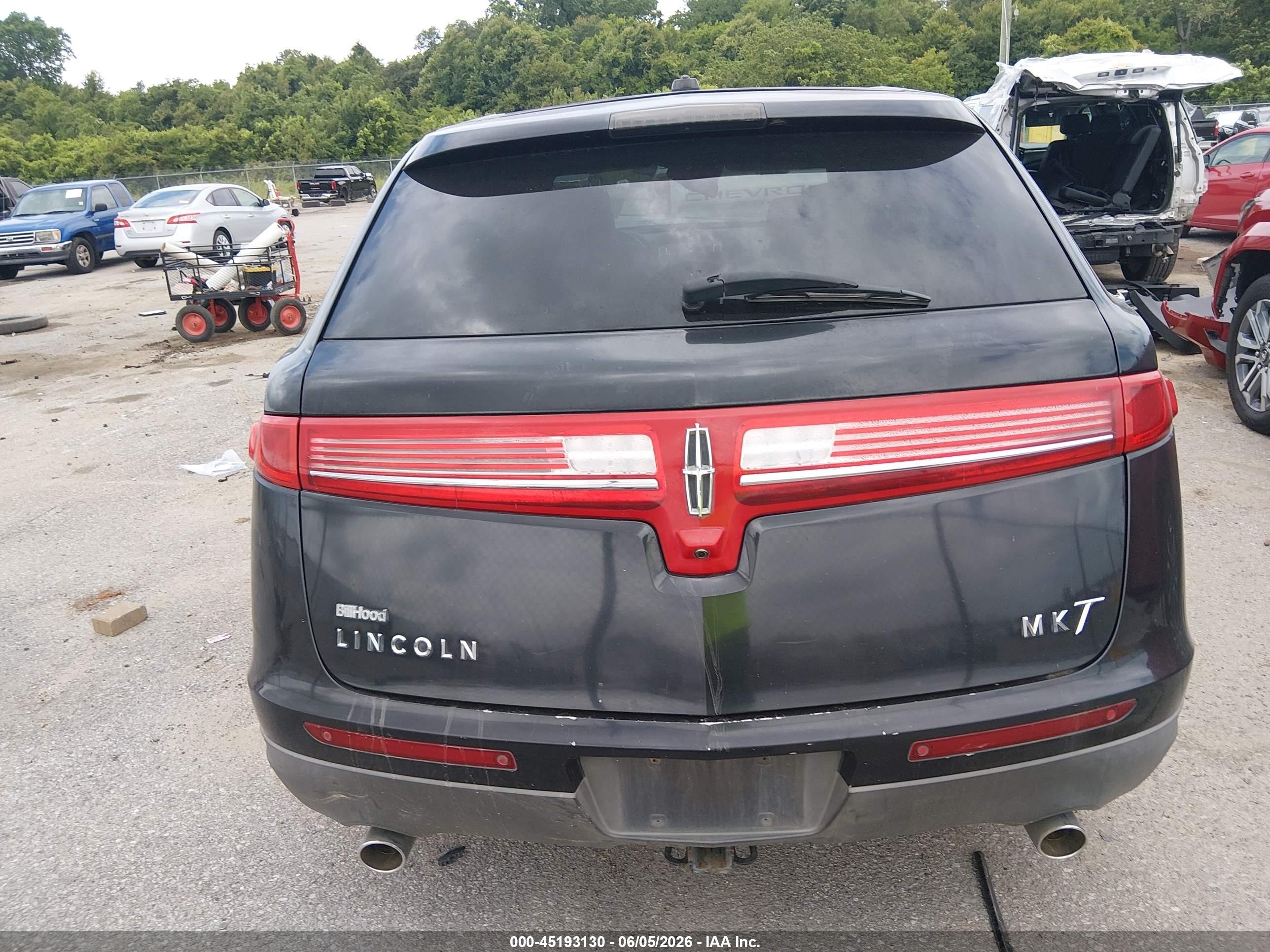 2010 Lincoln Mkt   Black vin: 2LMHJ5FR1ABJ16388