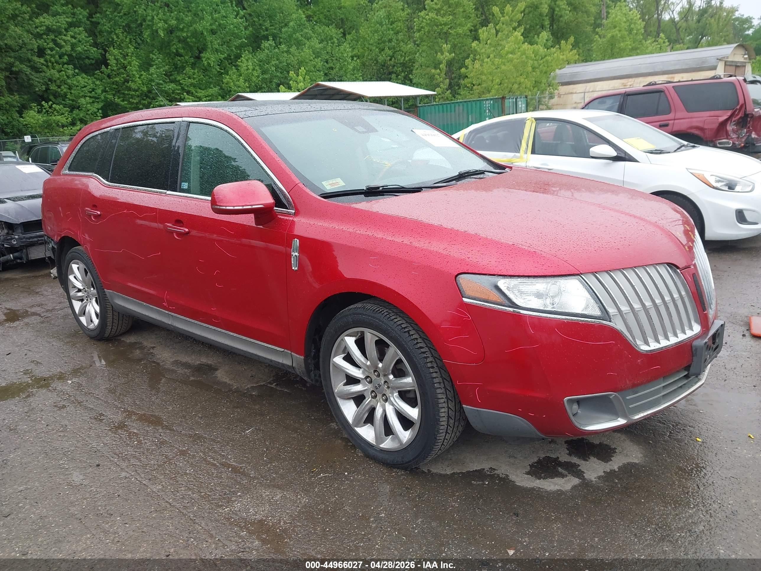 2010 Lincoln Mkt   Red vin: 2LMHJ5FR2ABJ13340