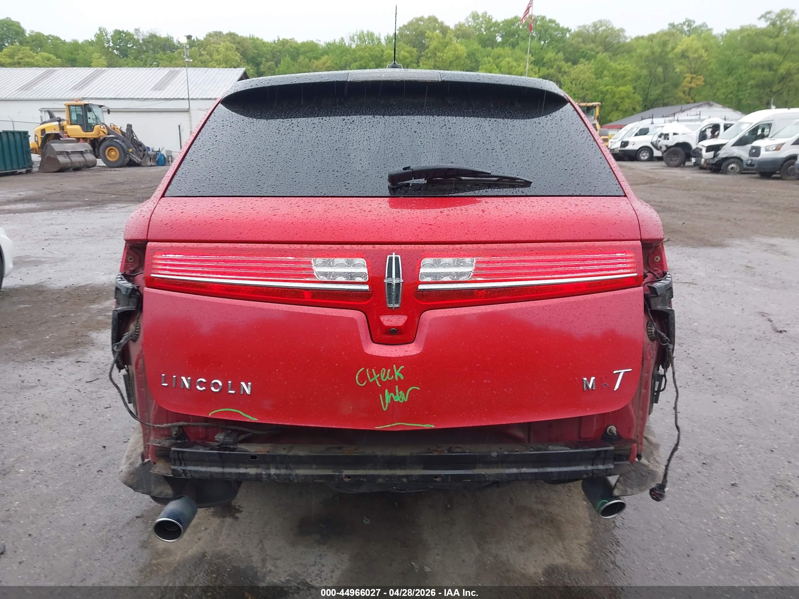 2010 Lincoln Mkt   Red vin: 2LMHJ5FR2ABJ13340