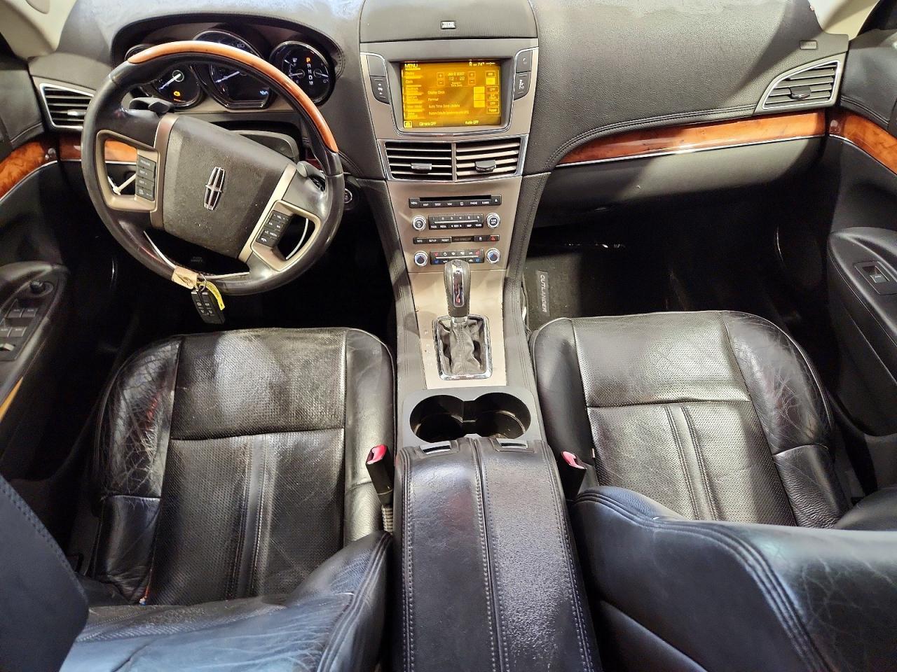 2010 Lincoln Mkt Black vin: 2LMHJ5FR3ABJ03402