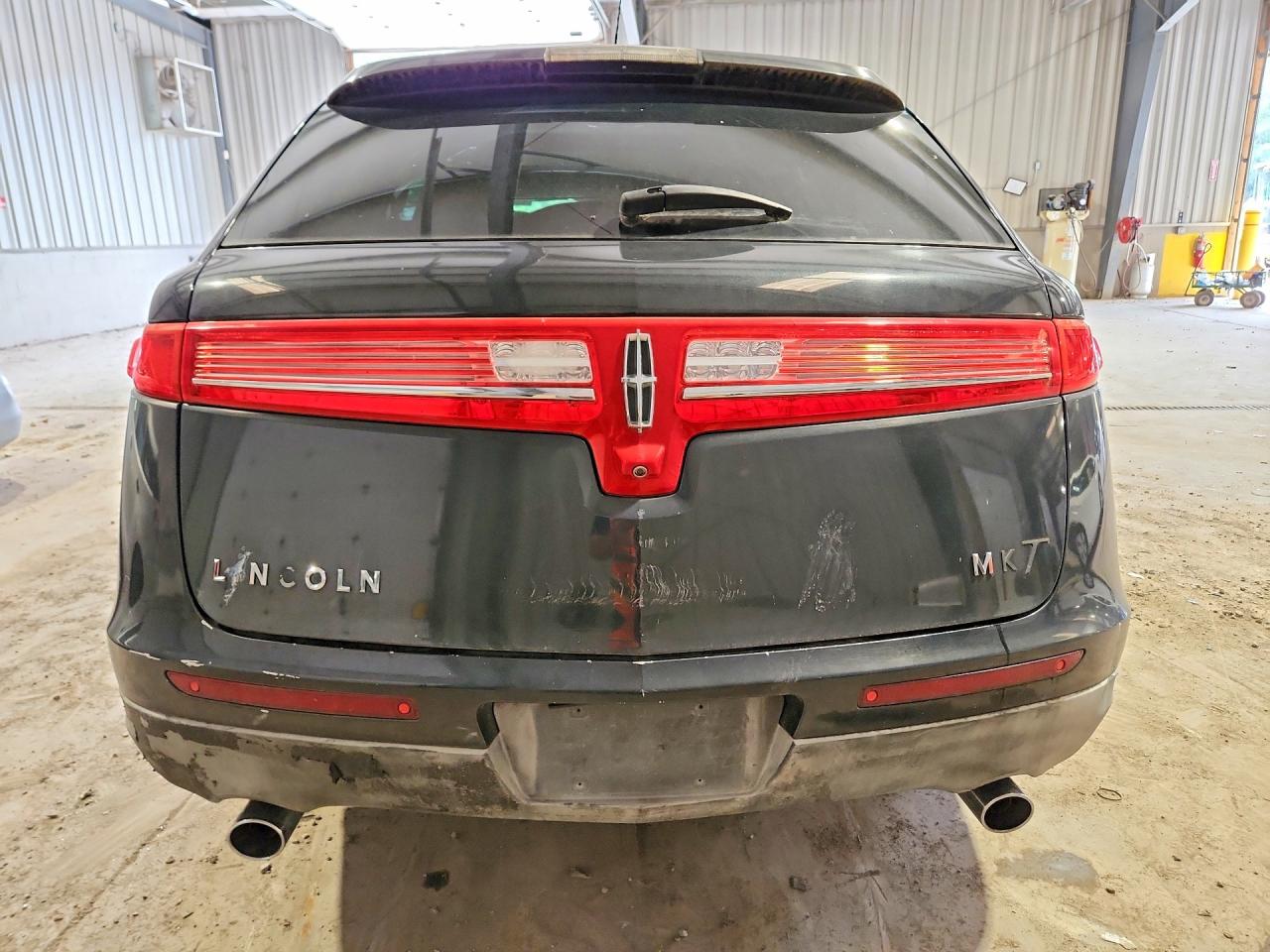 2010 Lincoln Mkt Black vin: 2LMHJ5FR3ABJ03402