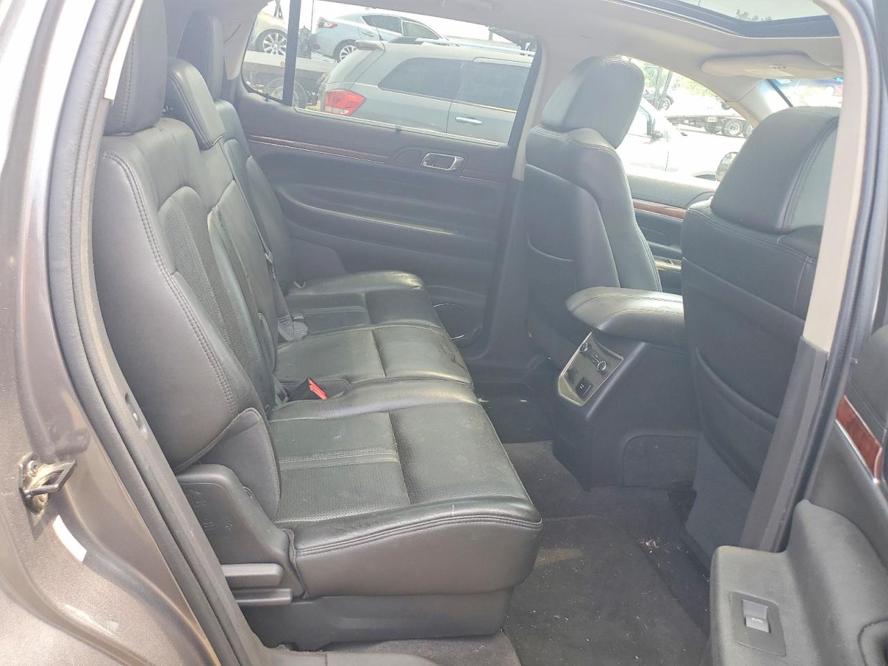 2010 Lincoln Mkt Gray vin: 2LMHJ5FR3ABJ28140