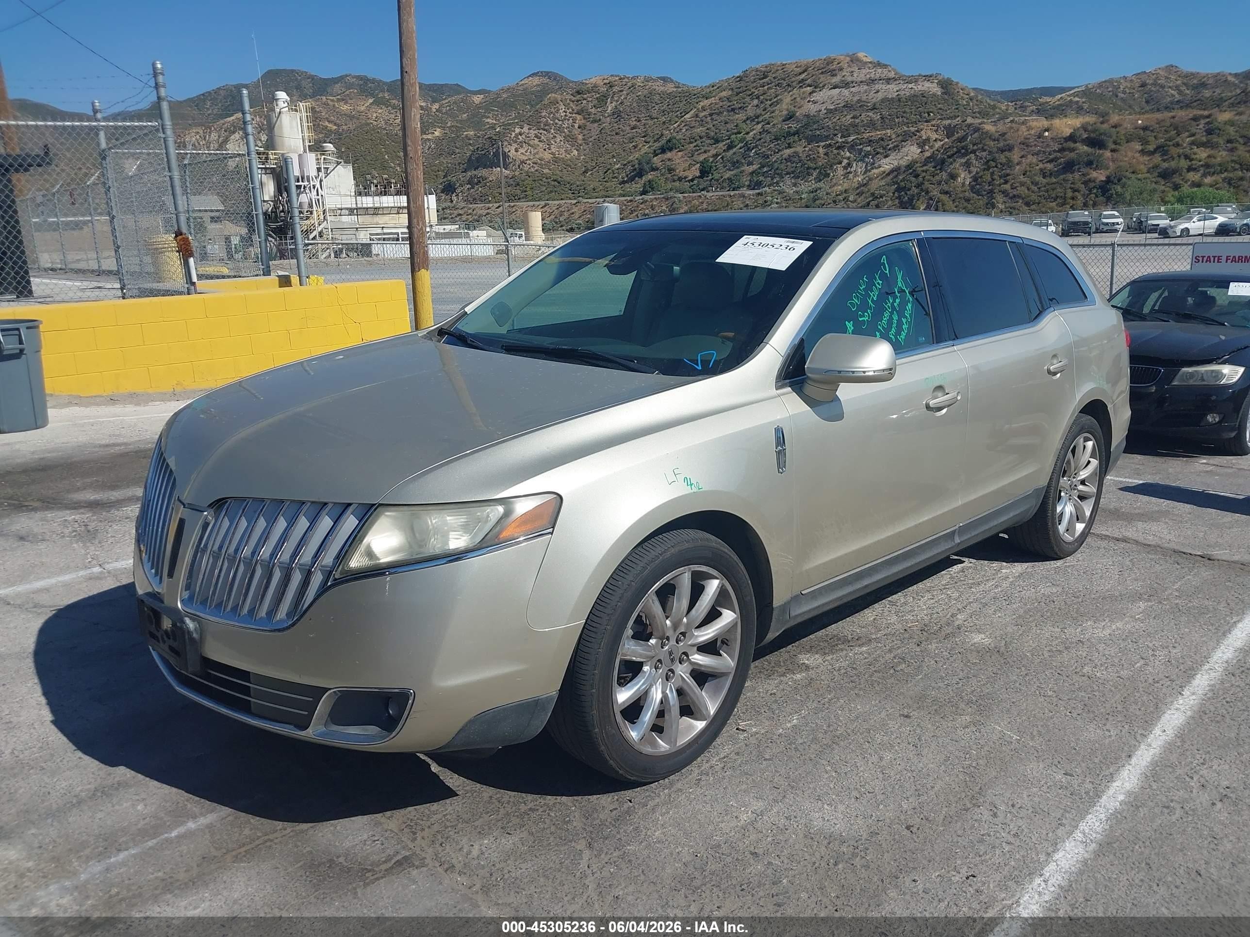 2011 Lincoln Mkt   Tan vin: 2LMHJ5FR3BBJ53699