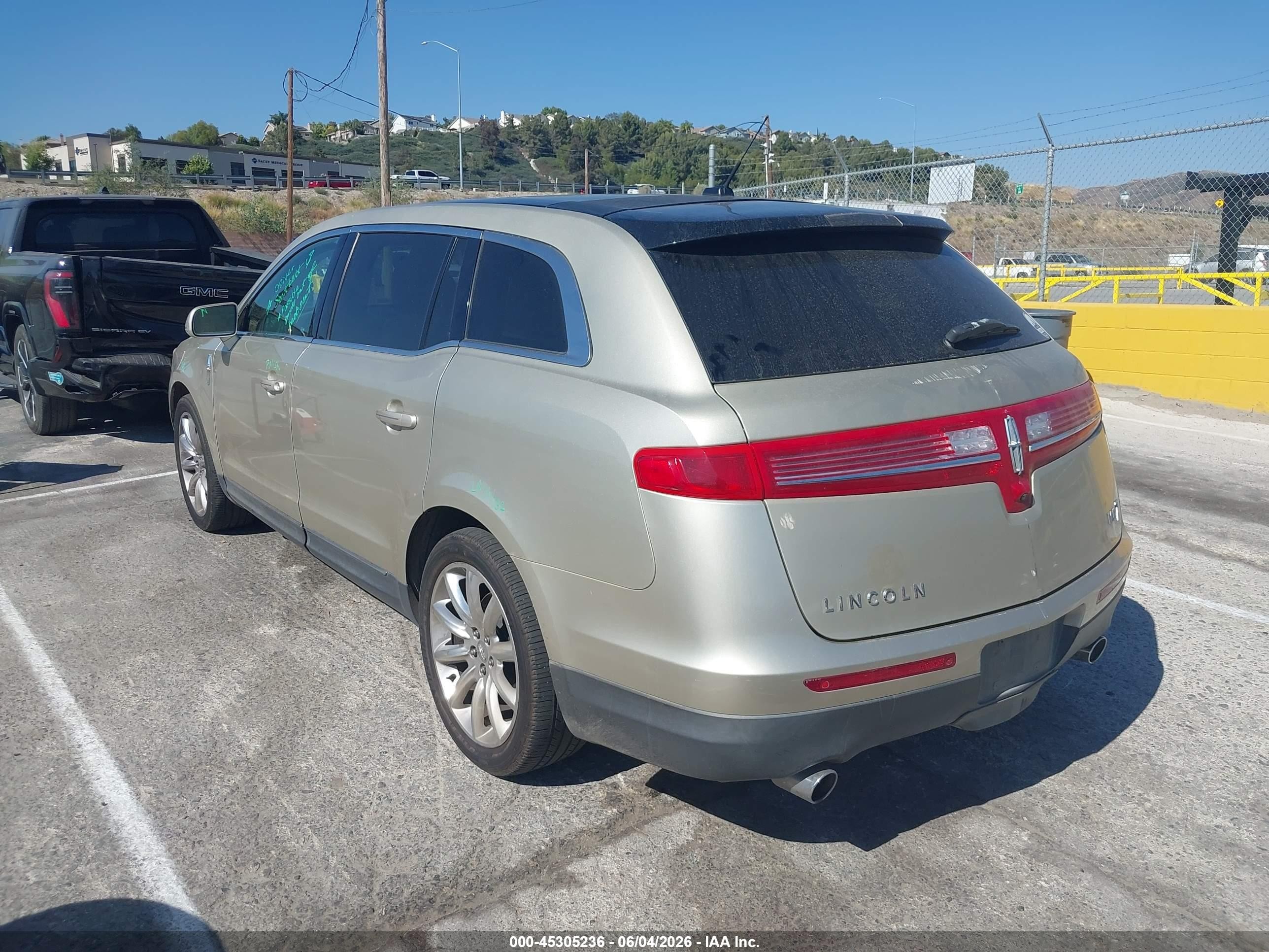 2011 Lincoln Mkt   Tan vin: 2LMHJ5FR3BBJ53699