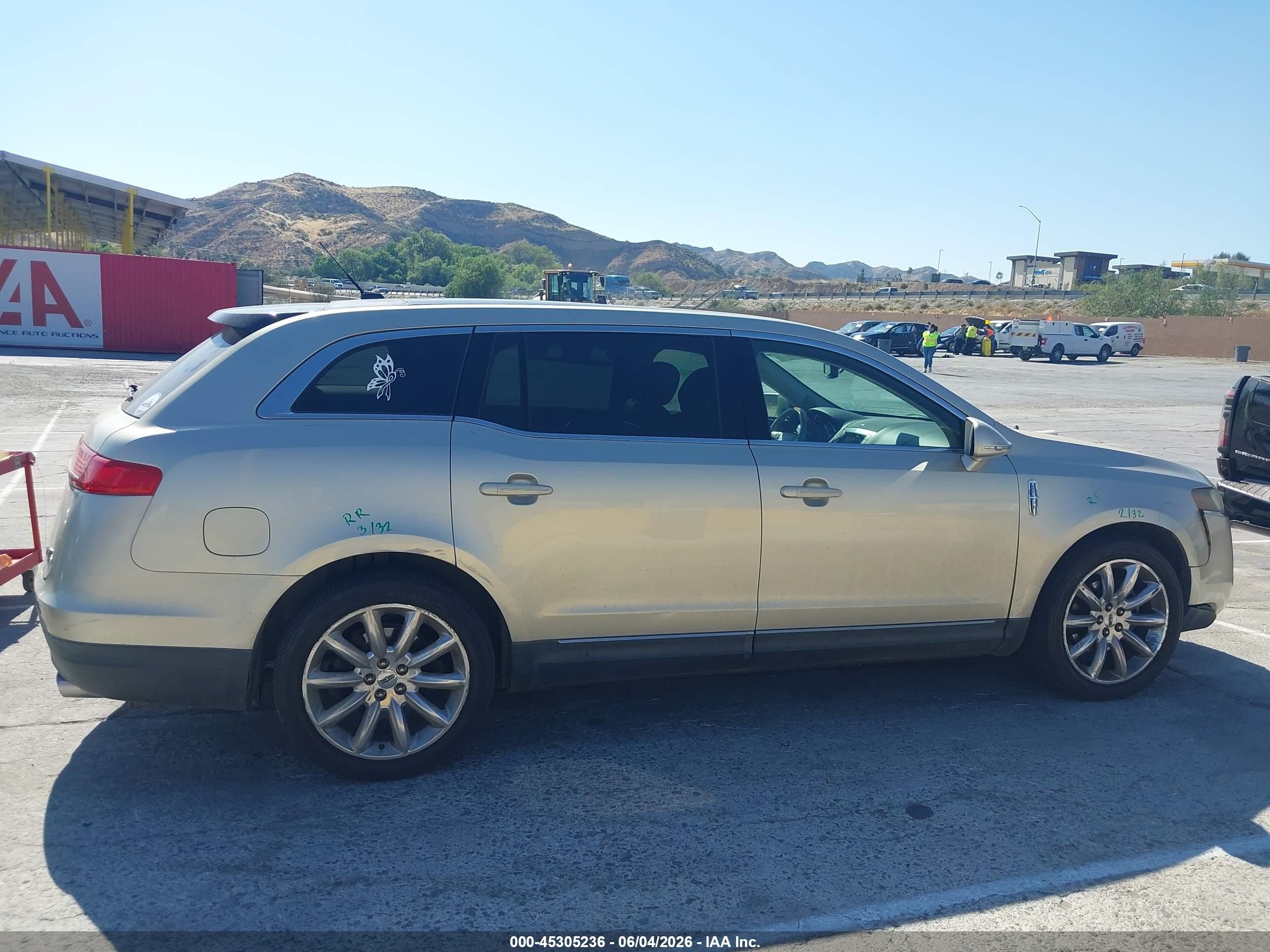2011 Lincoln Mkt   Tan vin: 2LMHJ5FR3BBJ53699