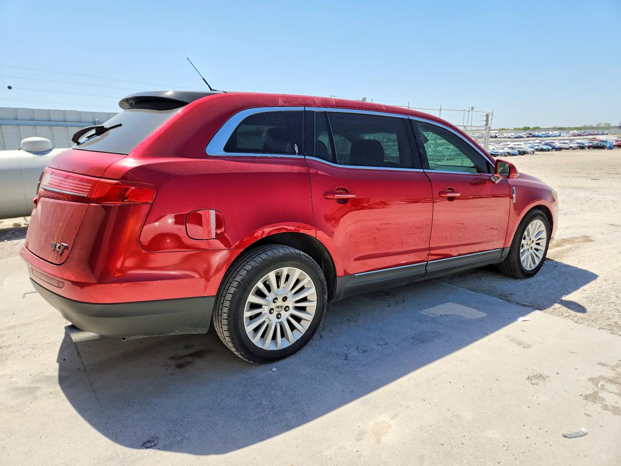 2011 Lincoln Mkt Бордовый vin: 2LMHJ5FR3BBJ54142