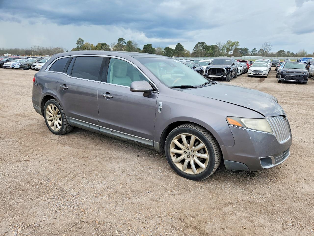 2010 Lincoln Mkt Gray vin: 2LMHJ5FR4ABJ16448