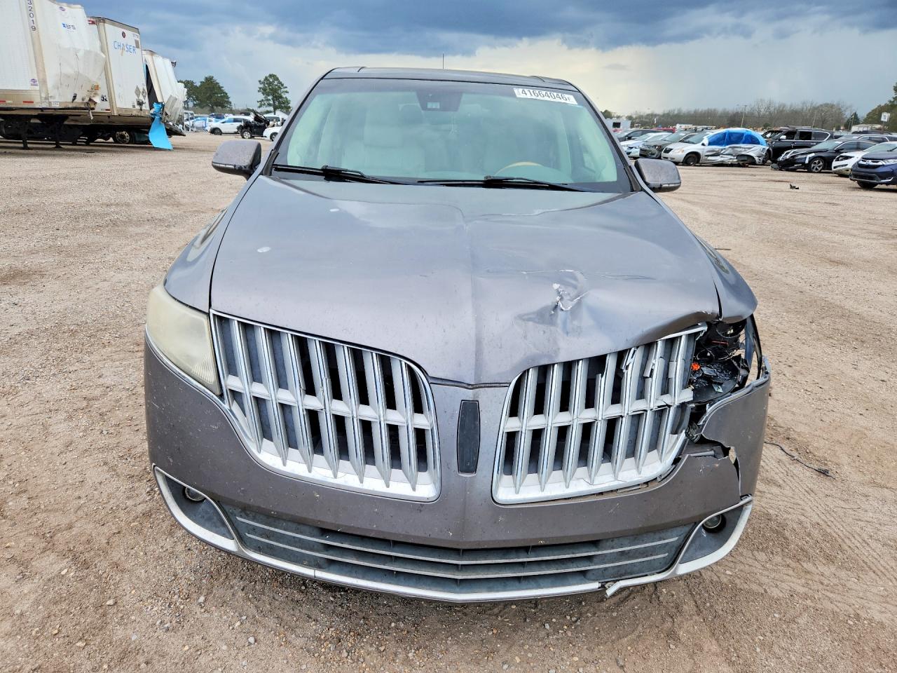 2010 Lincoln Mkt Gray vin: 2LMHJ5FR4ABJ16448