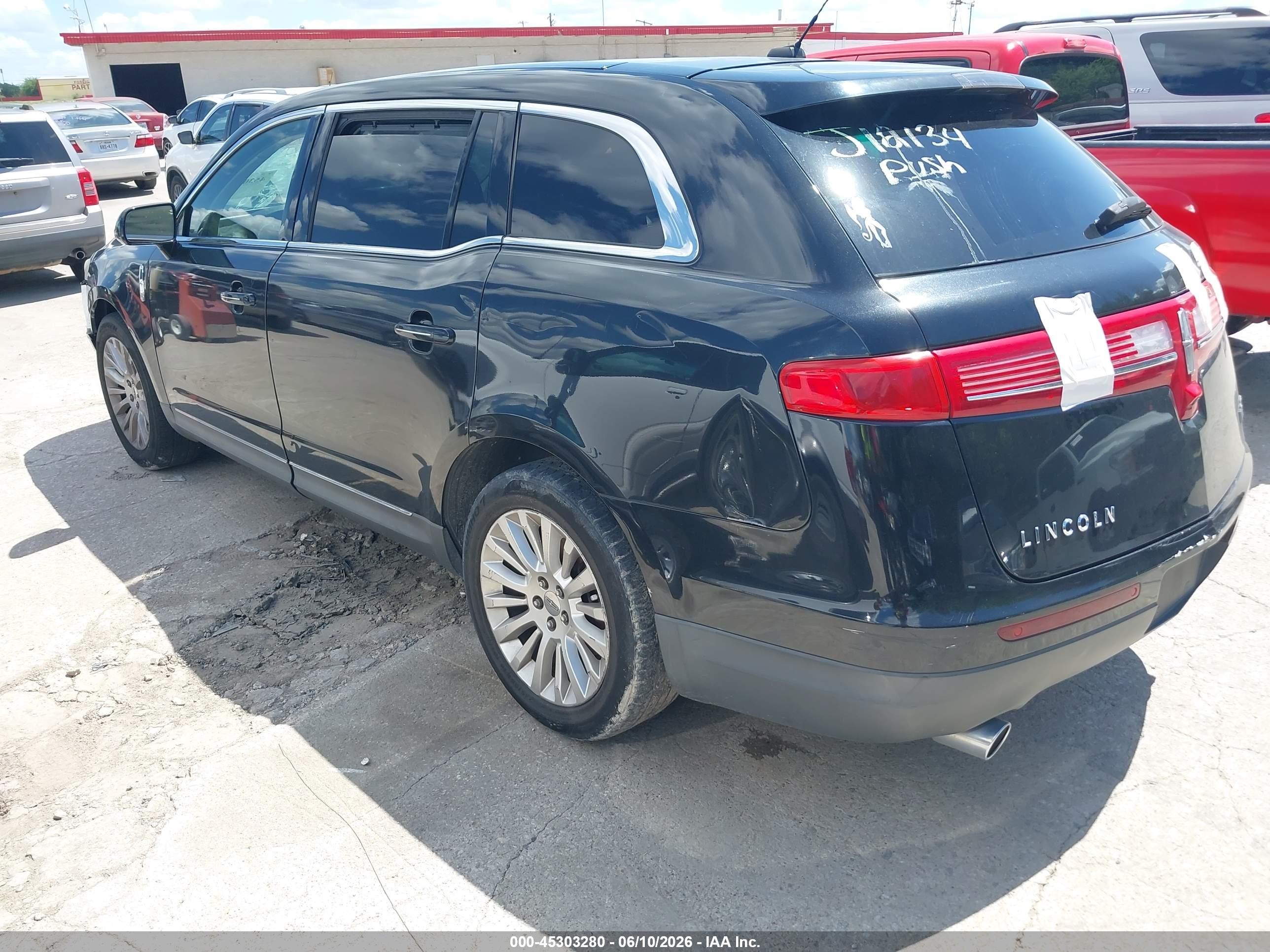 2010 Lincoln Mkt   Black vin: 2LMHJ5FR5ABJ12134