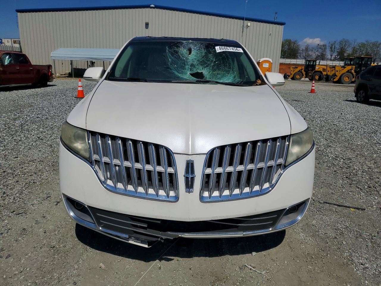 2010 Lincoln Mkt Белый vin: 2LMHJ5FR6ABJ04754
