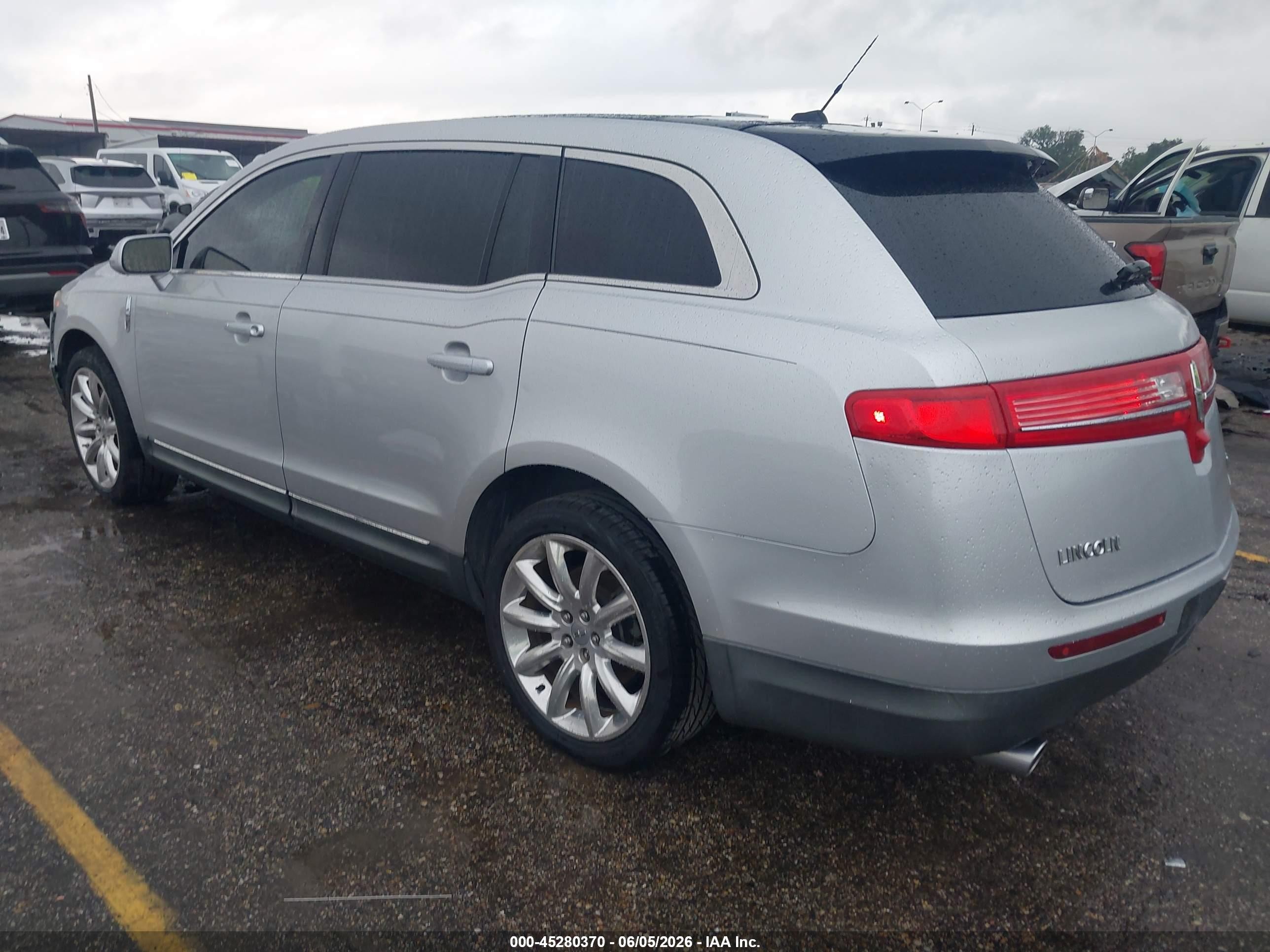 2010 Lincoln Mkt   Серебряный vin: 2LMHJ5FR6ABJ15513
