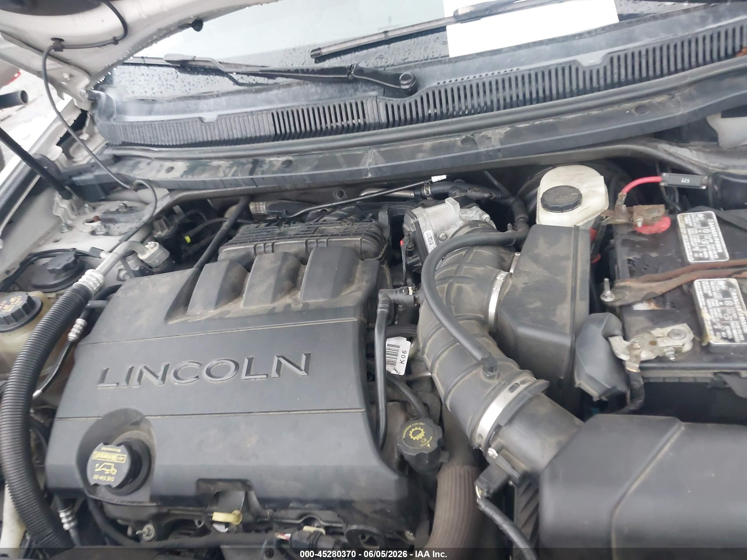 2010 Lincoln Mkt   Серебряный vin: 2LMHJ5FR6ABJ15513