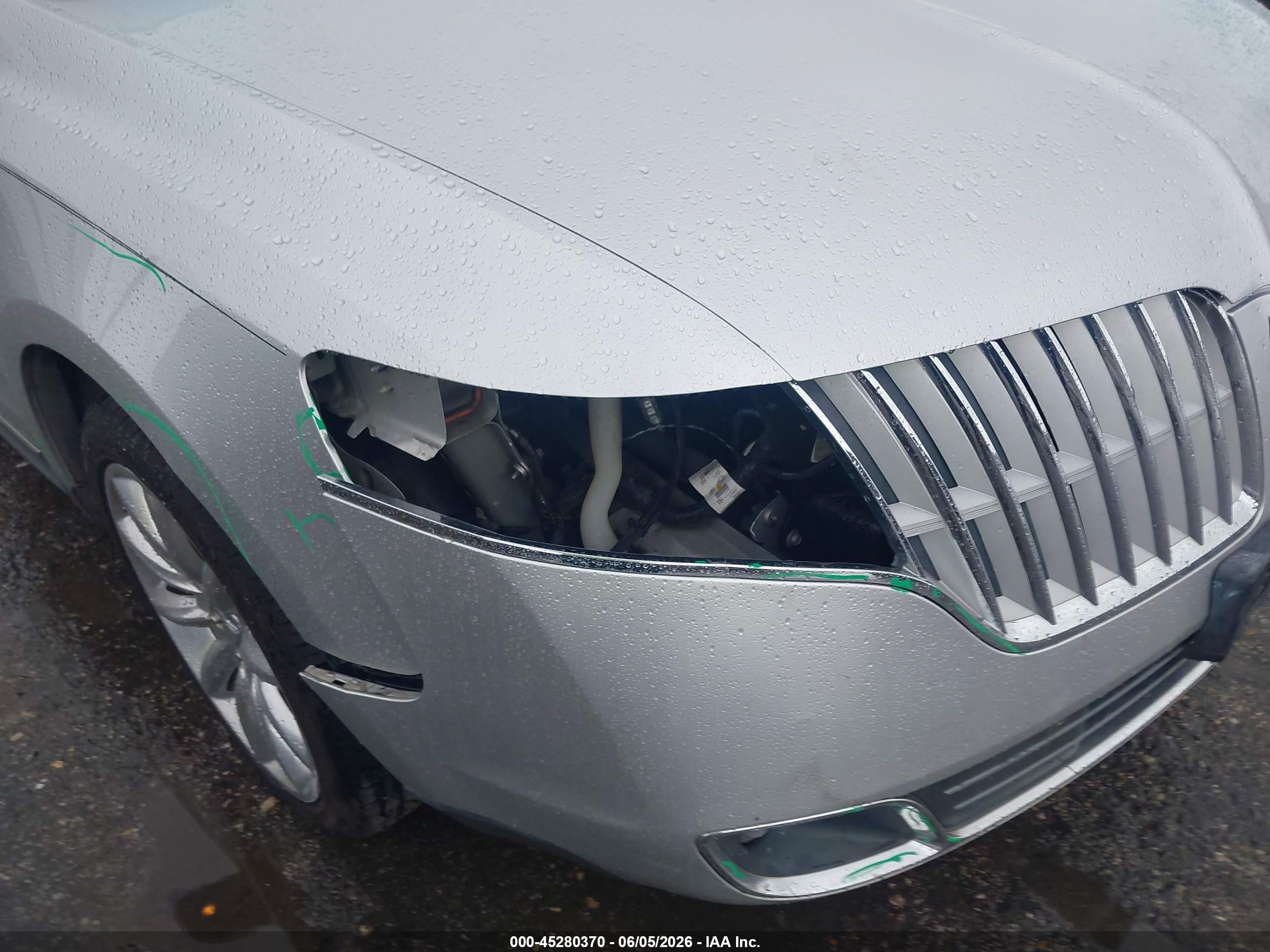 2010 Lincoln Mkt   Серебряный vin: 2LMHJ5FR6ABJ15513