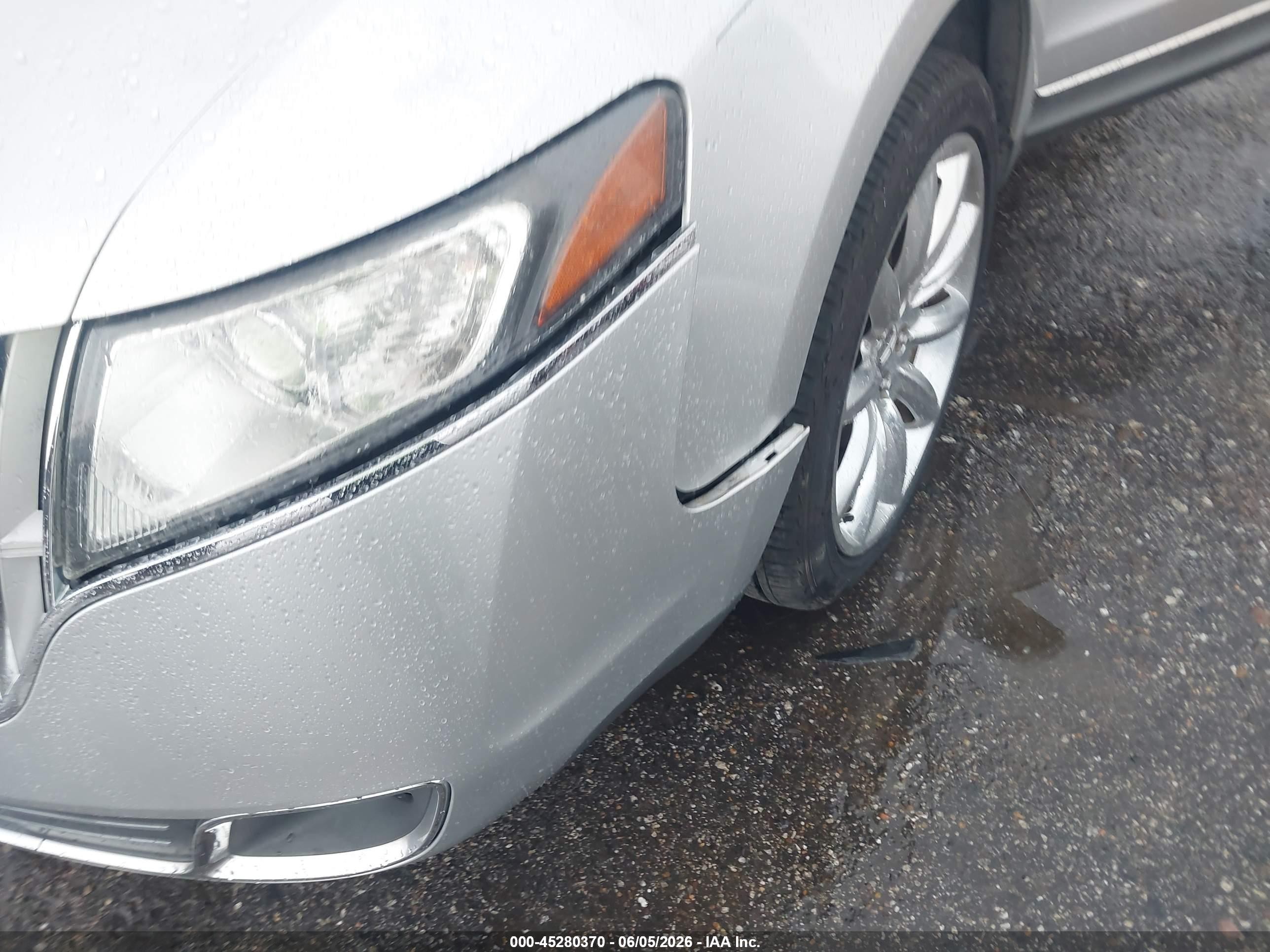 2010 Lincoln Mkt   Серебряный vin: 2LMHJ5FR6ABJ15513