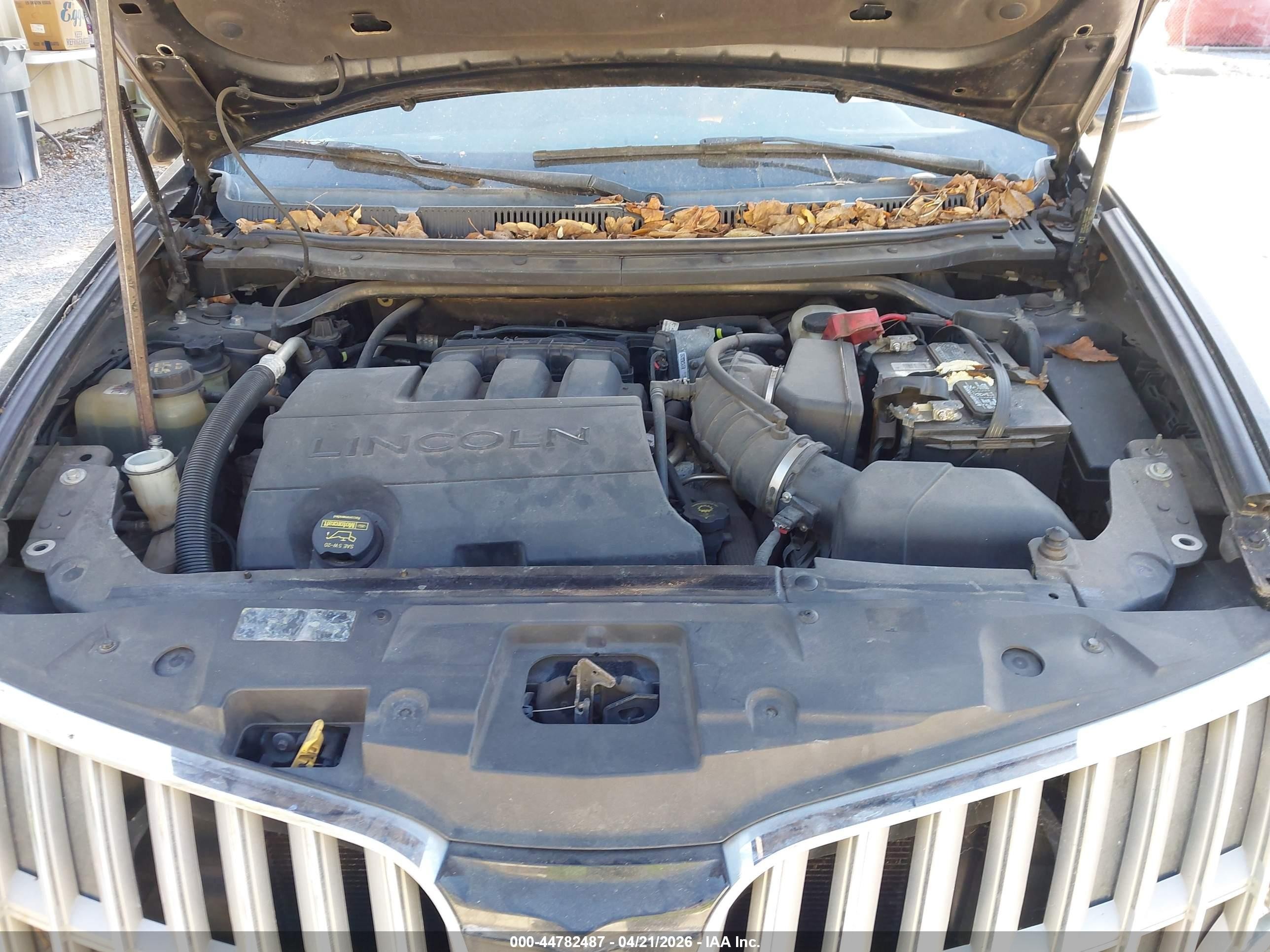 2010 Lincoln Mkt   Black vin: 2LMHJ5FR6ABJ19254