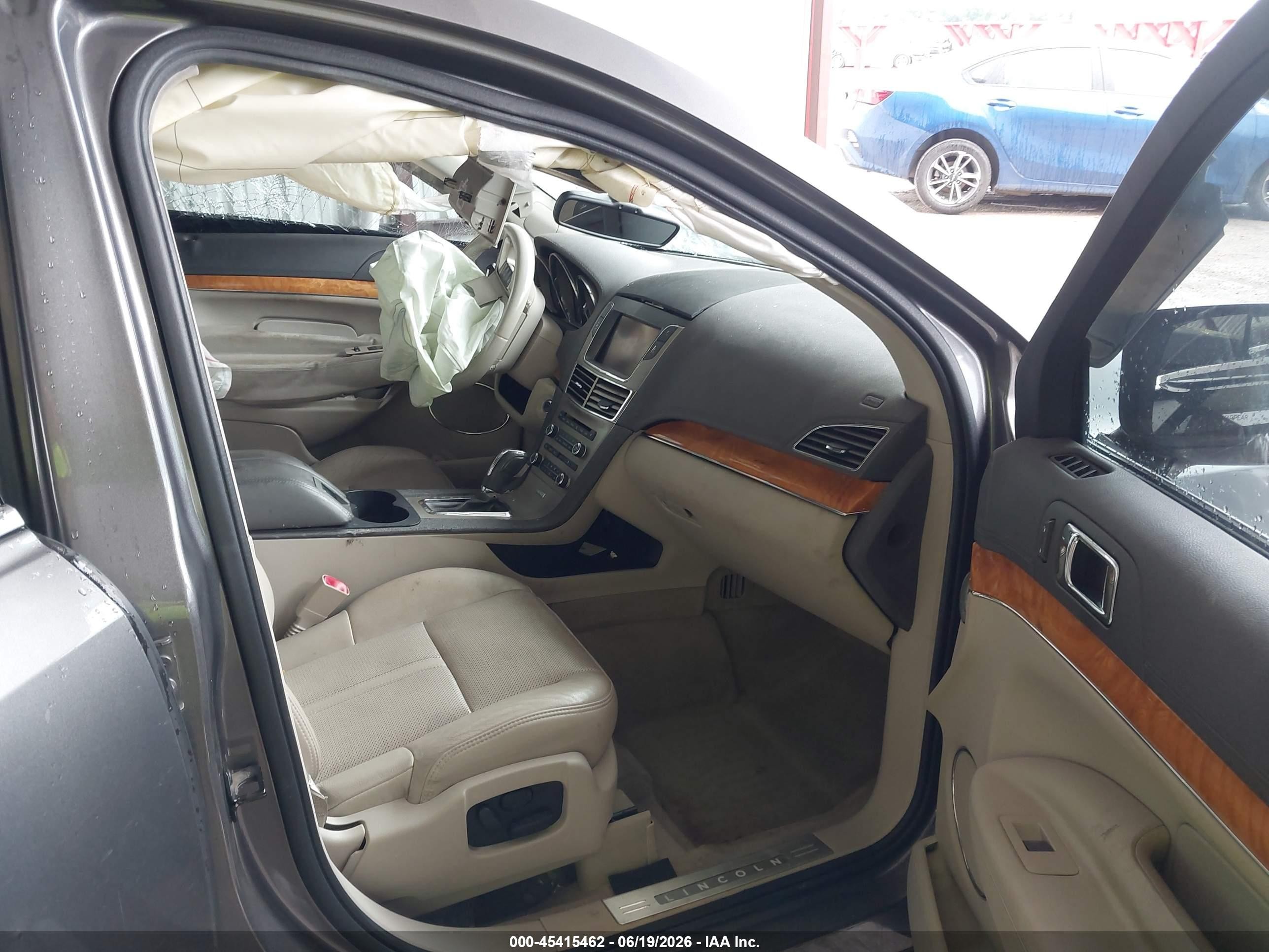 2010 Lincoln Mkt Gray vin: 2LMHJ5FR7ABJ15083