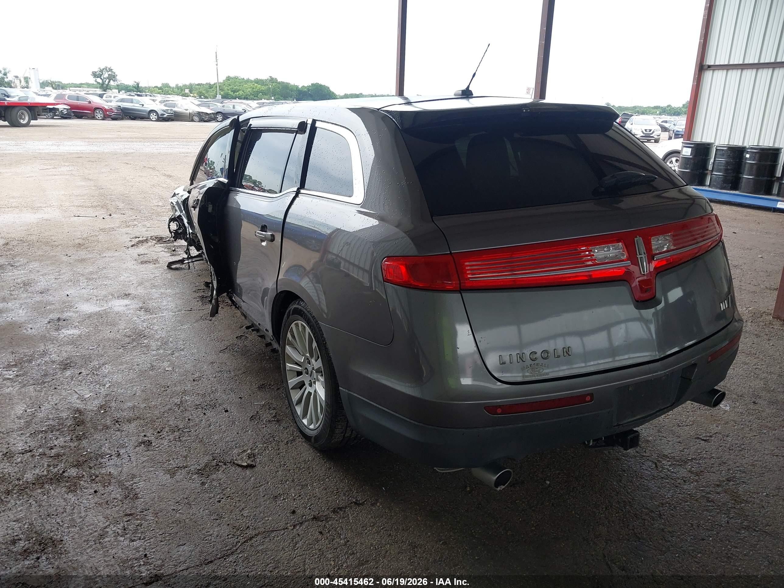 2010 Lincoln Mkt Gray vin: 2LMHJ5FR7ABJ15083