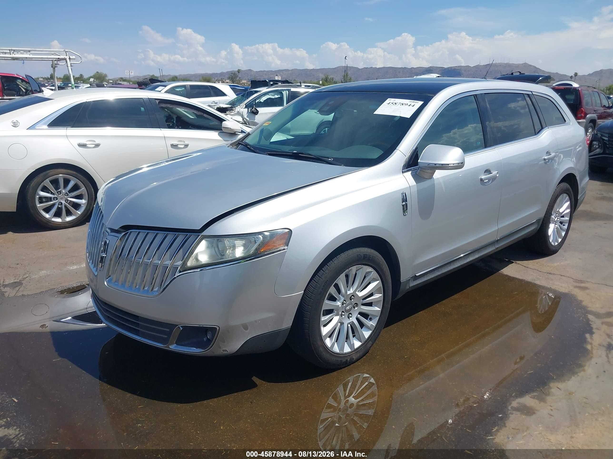 2012 Lincoln Mkt   Silver vin: 2LMHJ5FR9CBL50264
