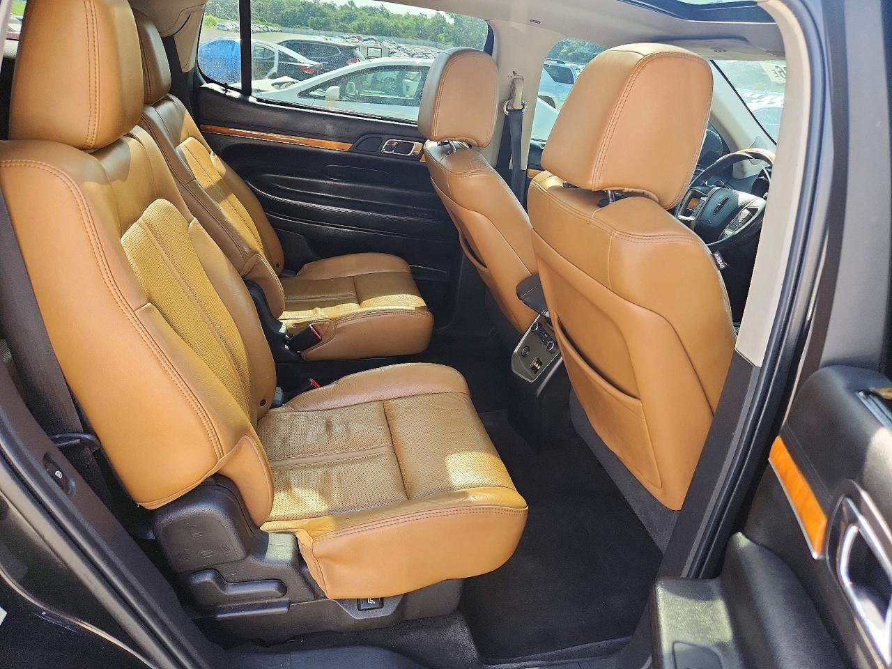 2010 Lincoln Mkt Charcoal vin: 2LMHJ5FRXABJ19306