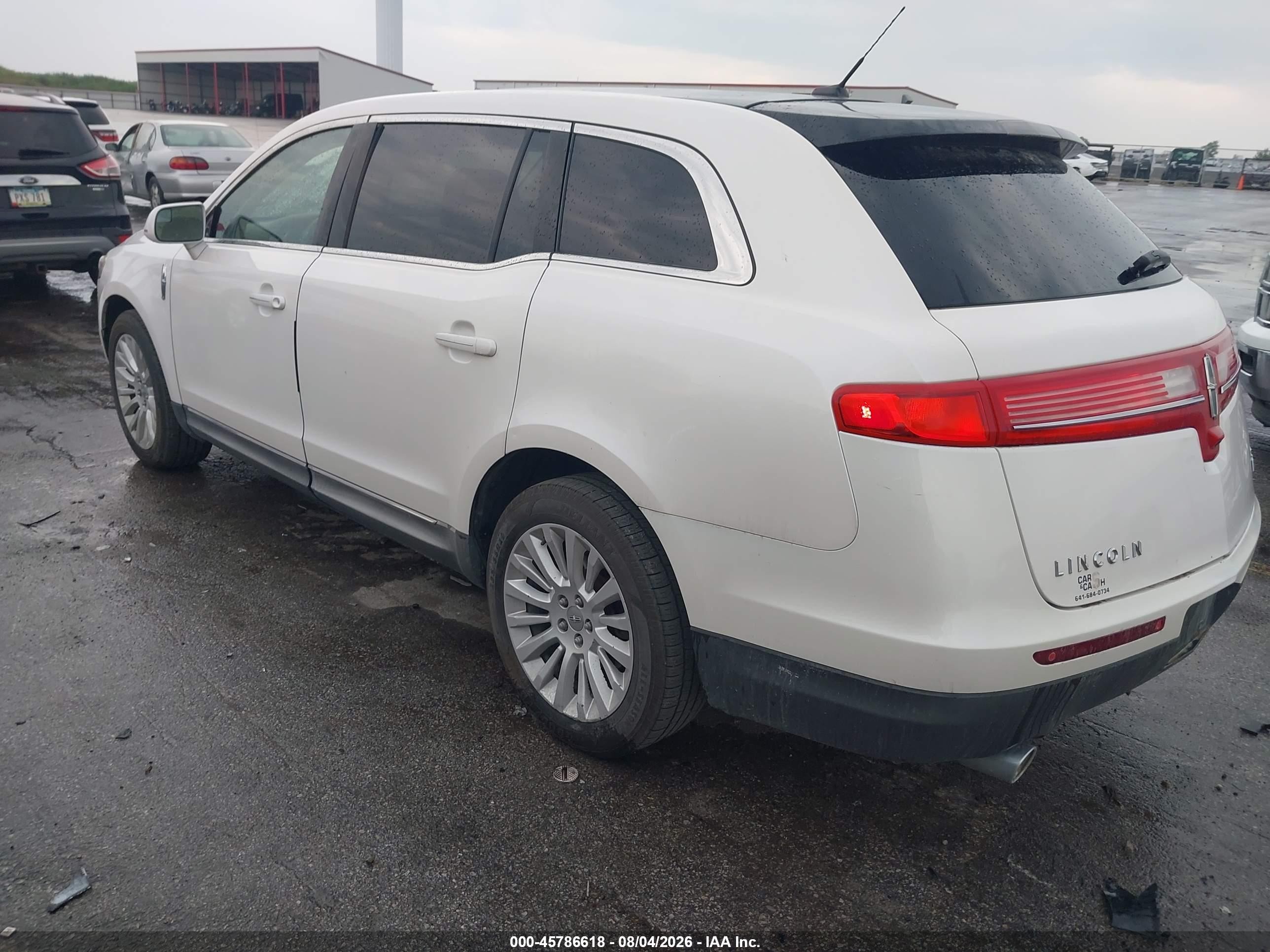 2012 Lincoln Mkt   White vin: 2LMHJ5FRXCBL50936