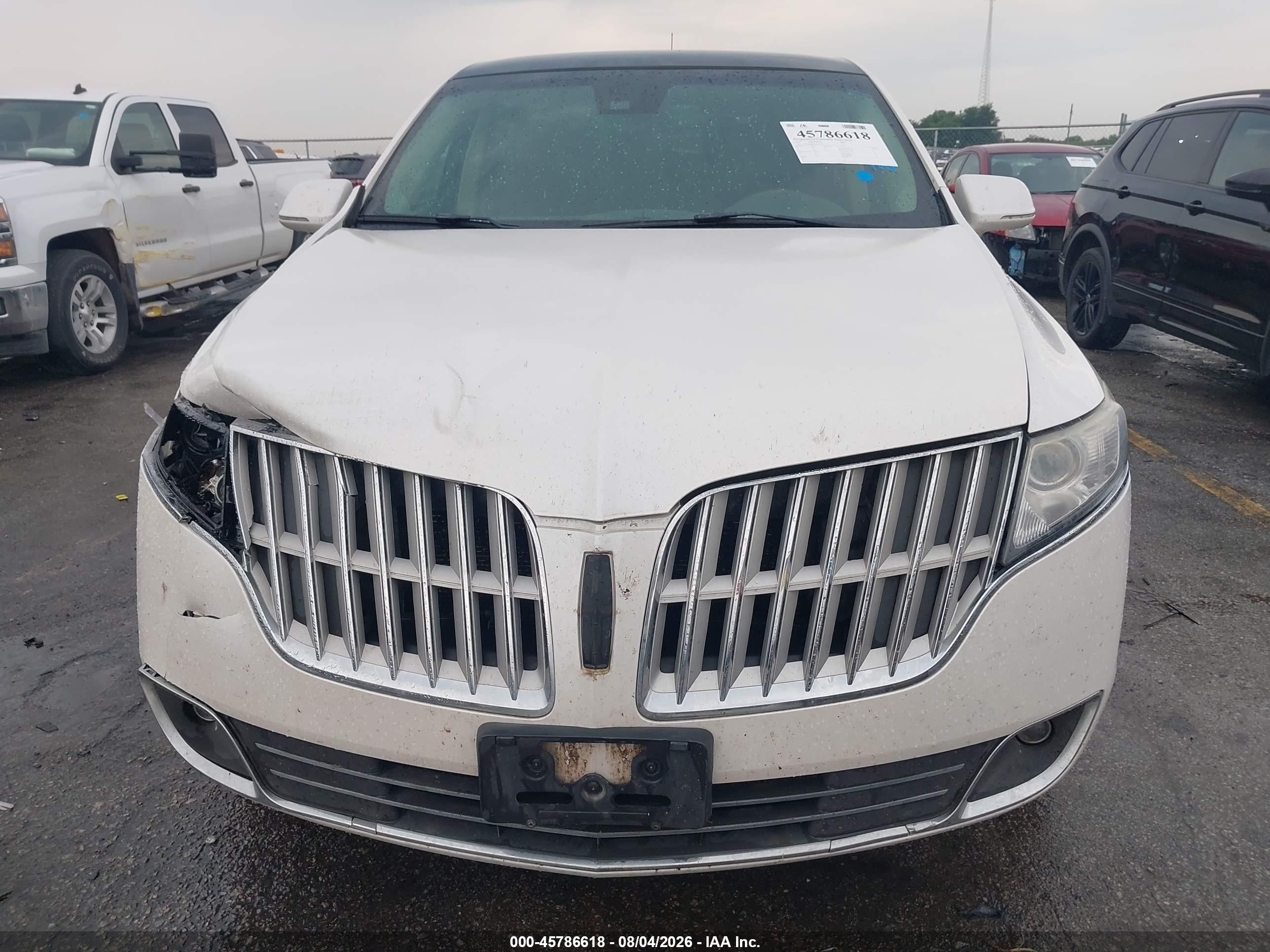 2012 Lincoln Mkt   White vin: 2LMHJ5FRXCBL50936