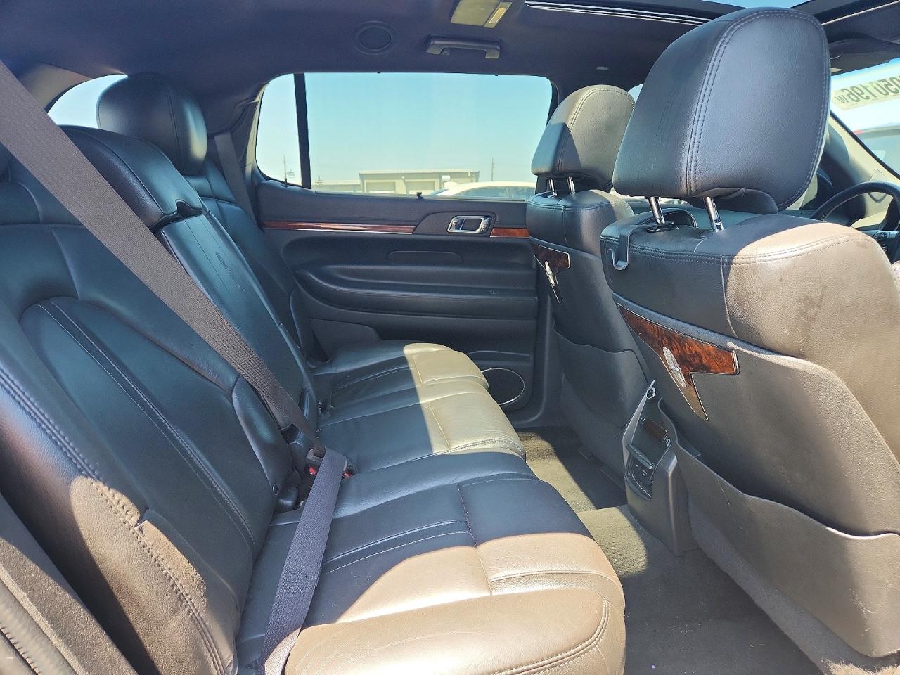 2015 Lincoln Mkt Black vin: 2LMHJ5NK0FBL01074