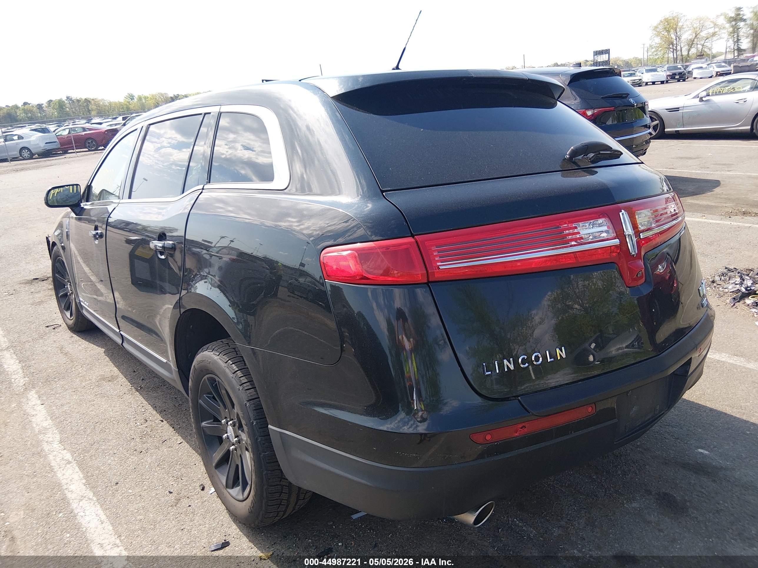 2013 Lincoln Mkt Livery Black vin: 2LMHJ5NK1DBL56856