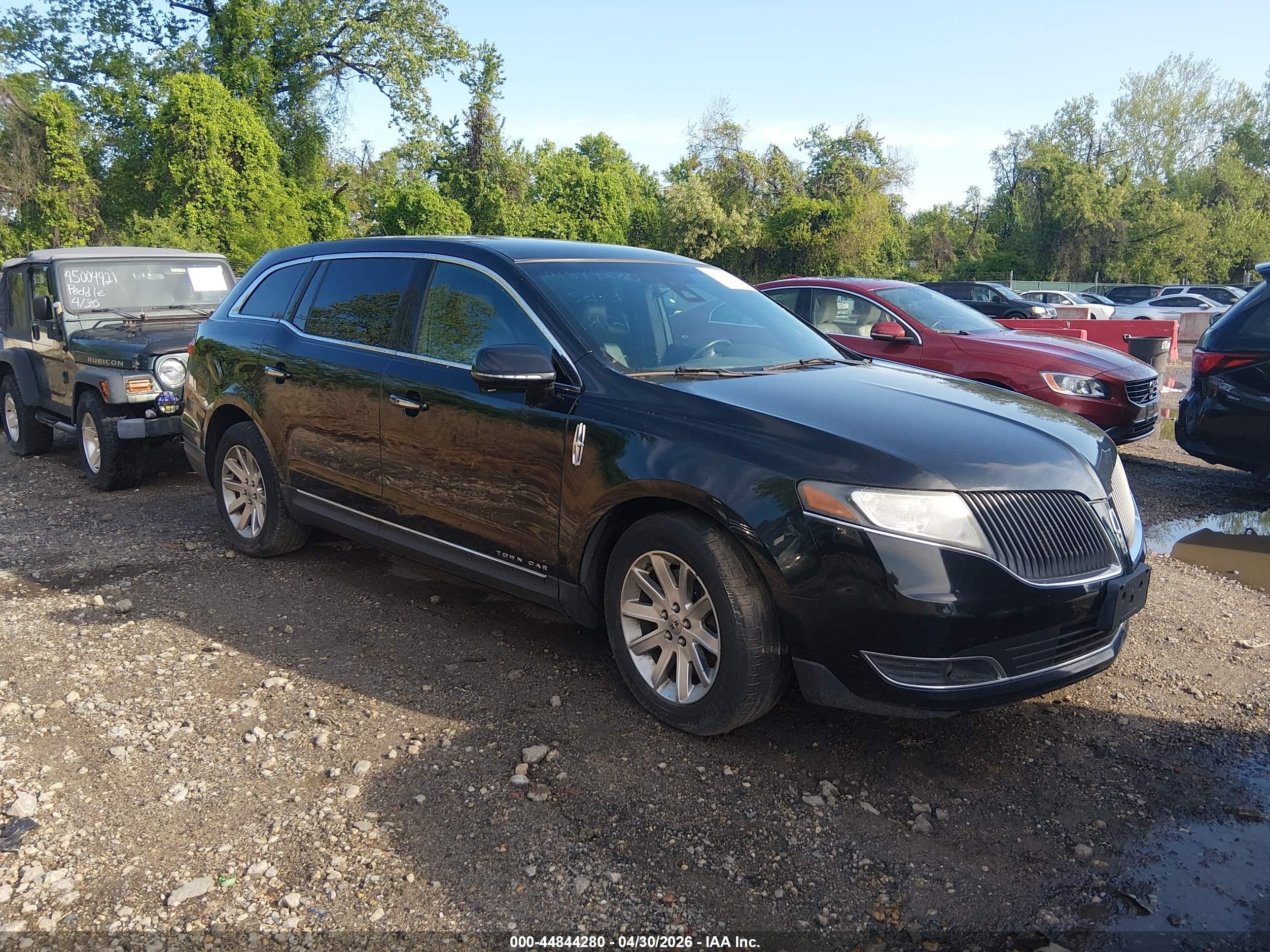 2013 Lincoln Mkt Livery Black vin: 2LMHJ5NK1DBL59109